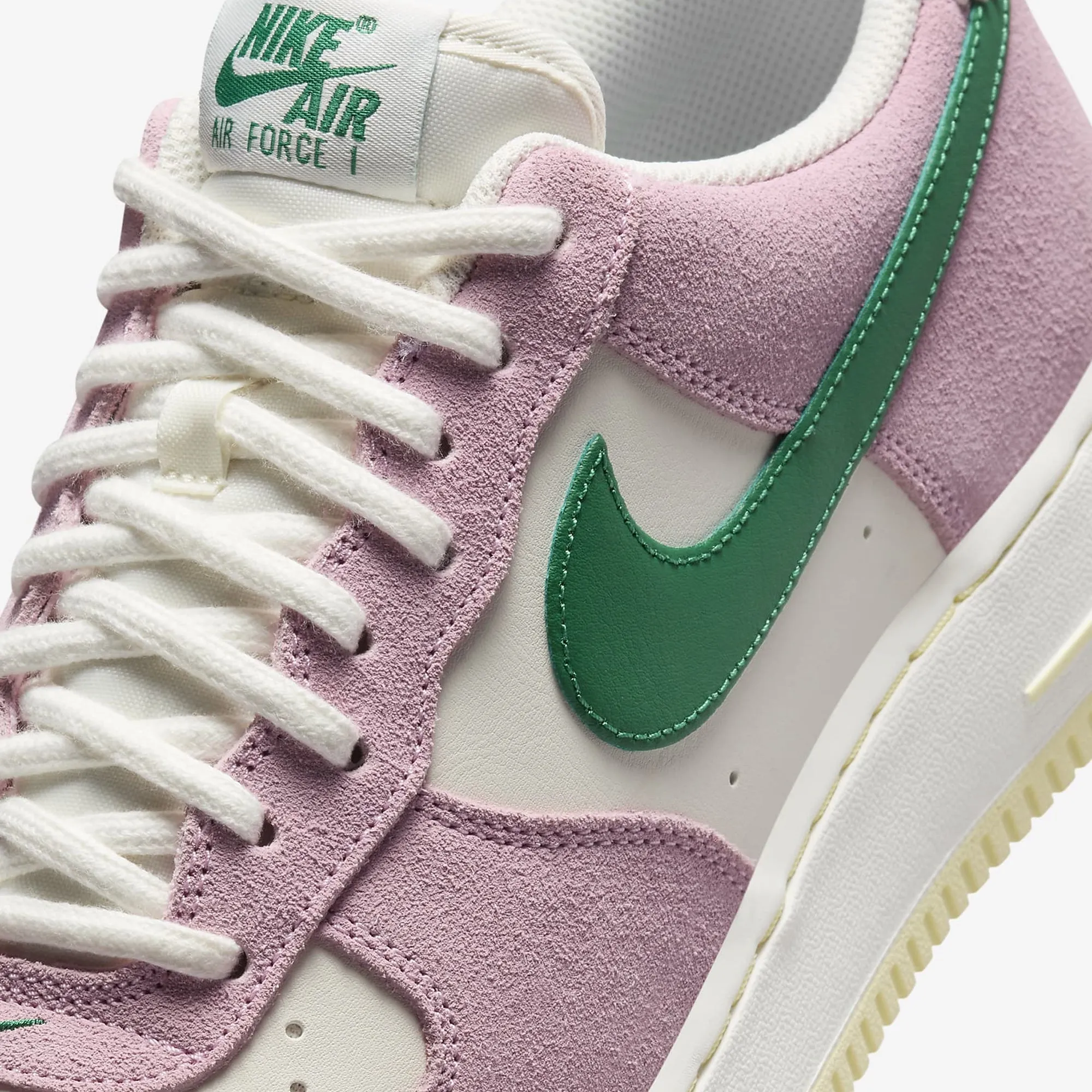 Light Pace Responsive Feel Nike | AIR FORCE 1 '07 LV8 { SAIL/MALACHITE-MED SOFT PINK-ALABASTER
