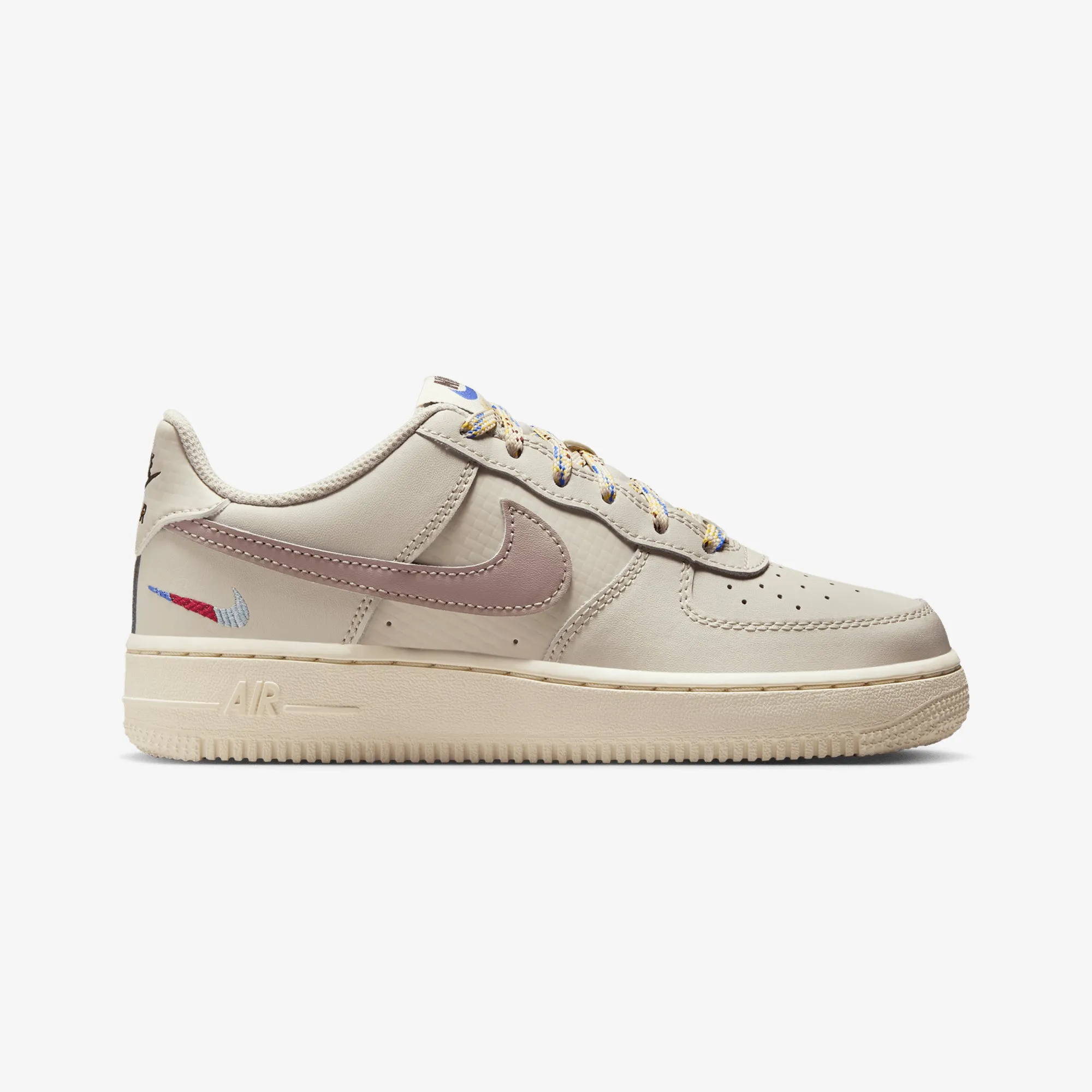 NIKE | AIR FORCE 1 LV8 1 (GS) { LT OREWOOD BRN/MALT-BURGUNDY CRUSH Warm Season