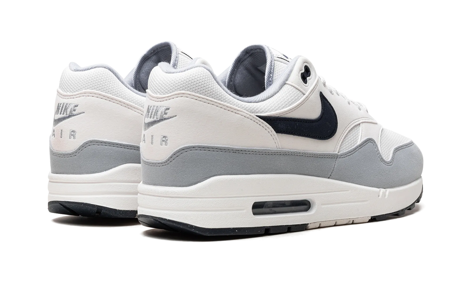 running in the heat luxury - brand shoes Nike Air Max 1 "Dark Obsidian"