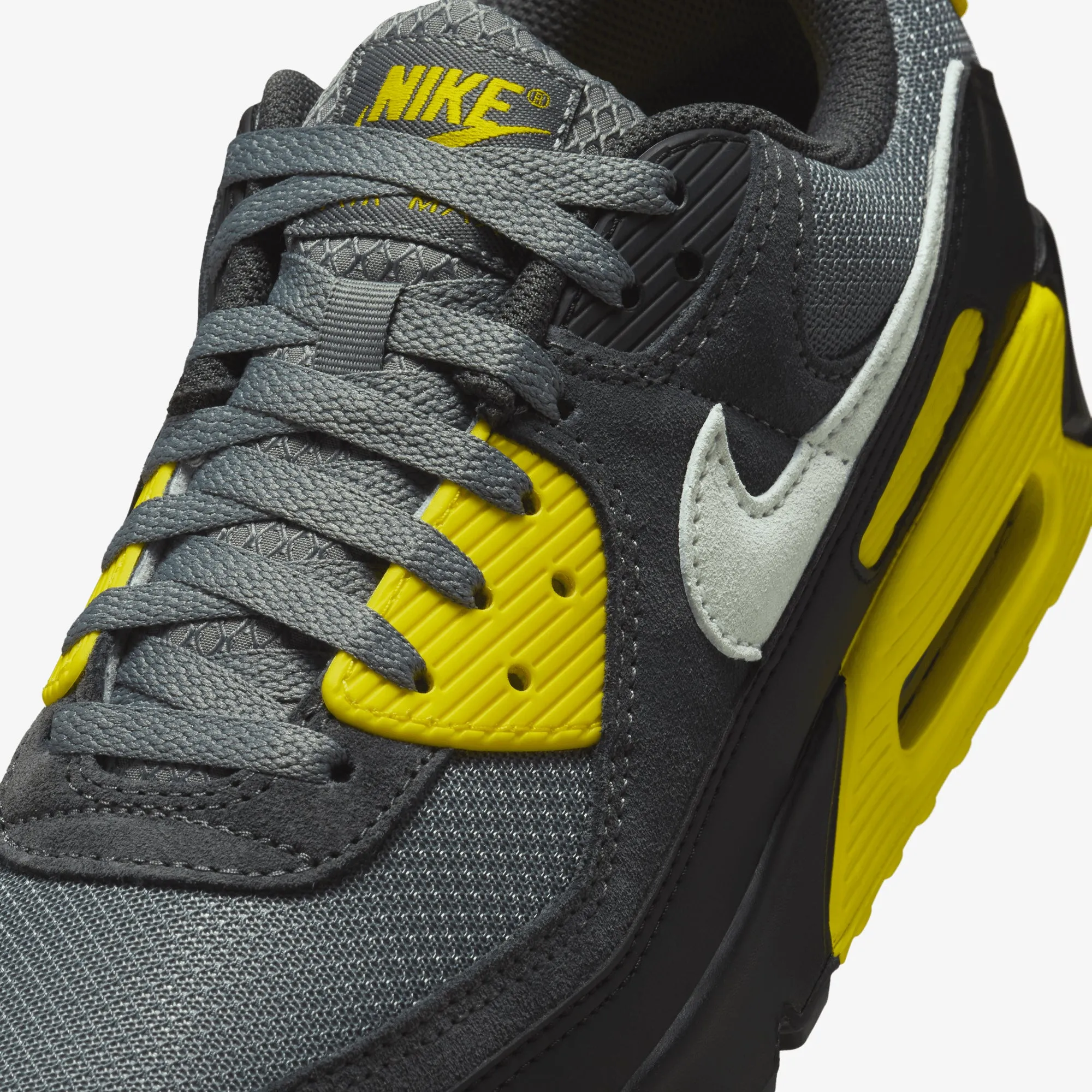 Relaxed Step Smart Look Nike | AIR MAX 90 { SMOKE GREY/LIGHT SILVER-LIGHTENING