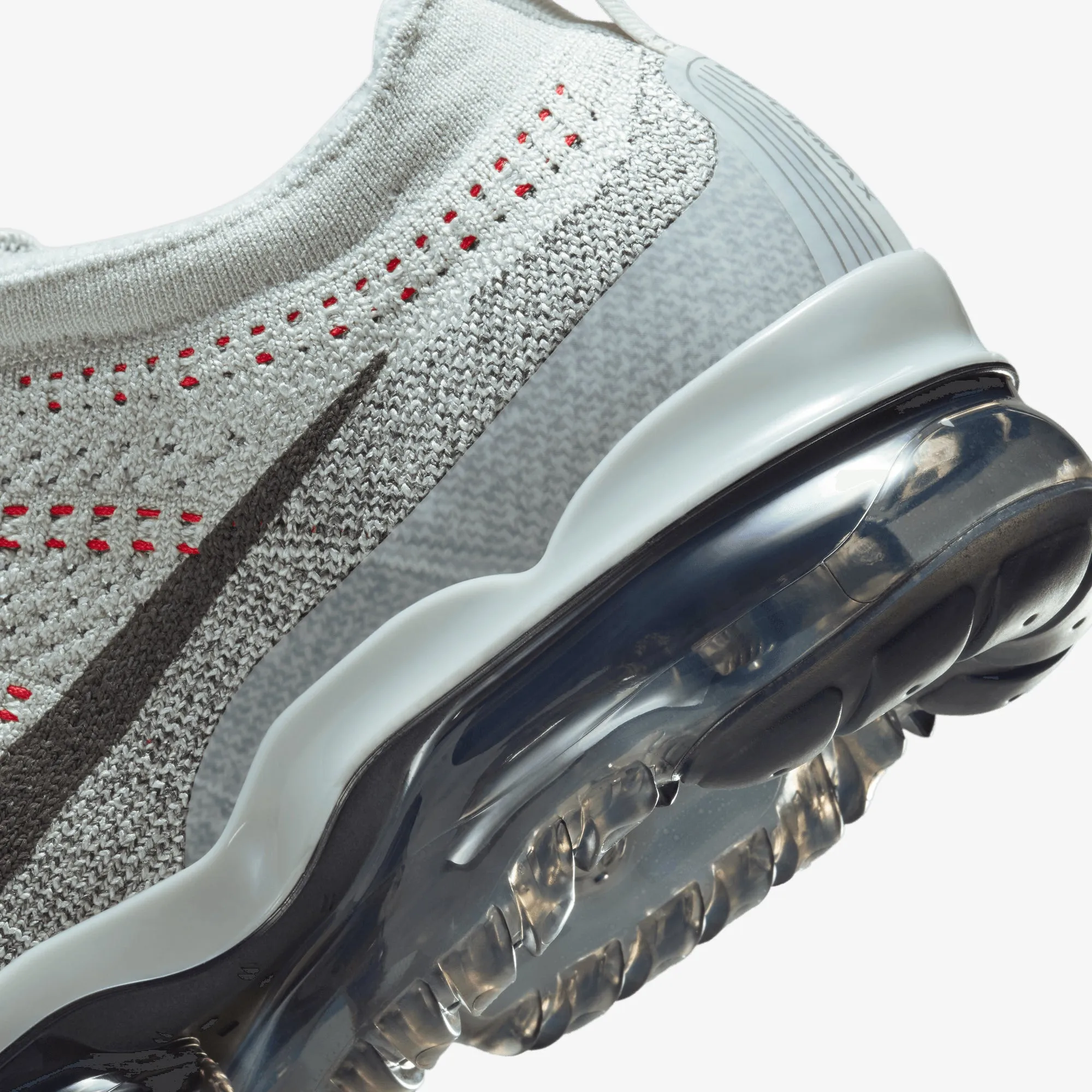NIKE | AIR VAPORMAX 2023 FLYKNIT { LIGHT SILVER/SMOKE GREY-PICANTE RED Asymmetric Lacing System
