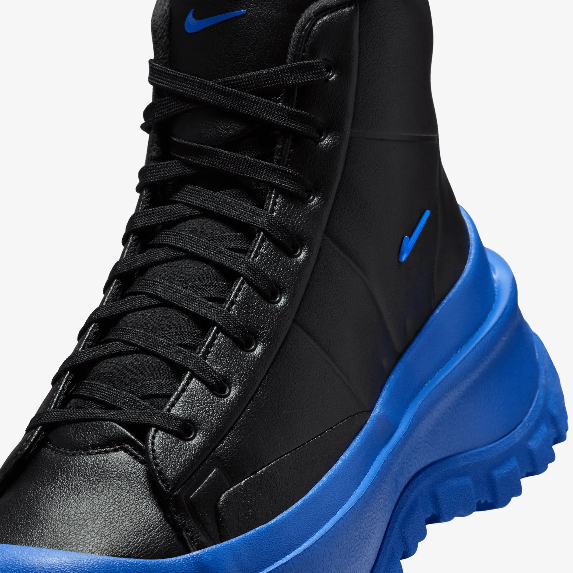 NIKE | BLAZER ROAM MID { BLACK/RACER BLUE Traction Control
