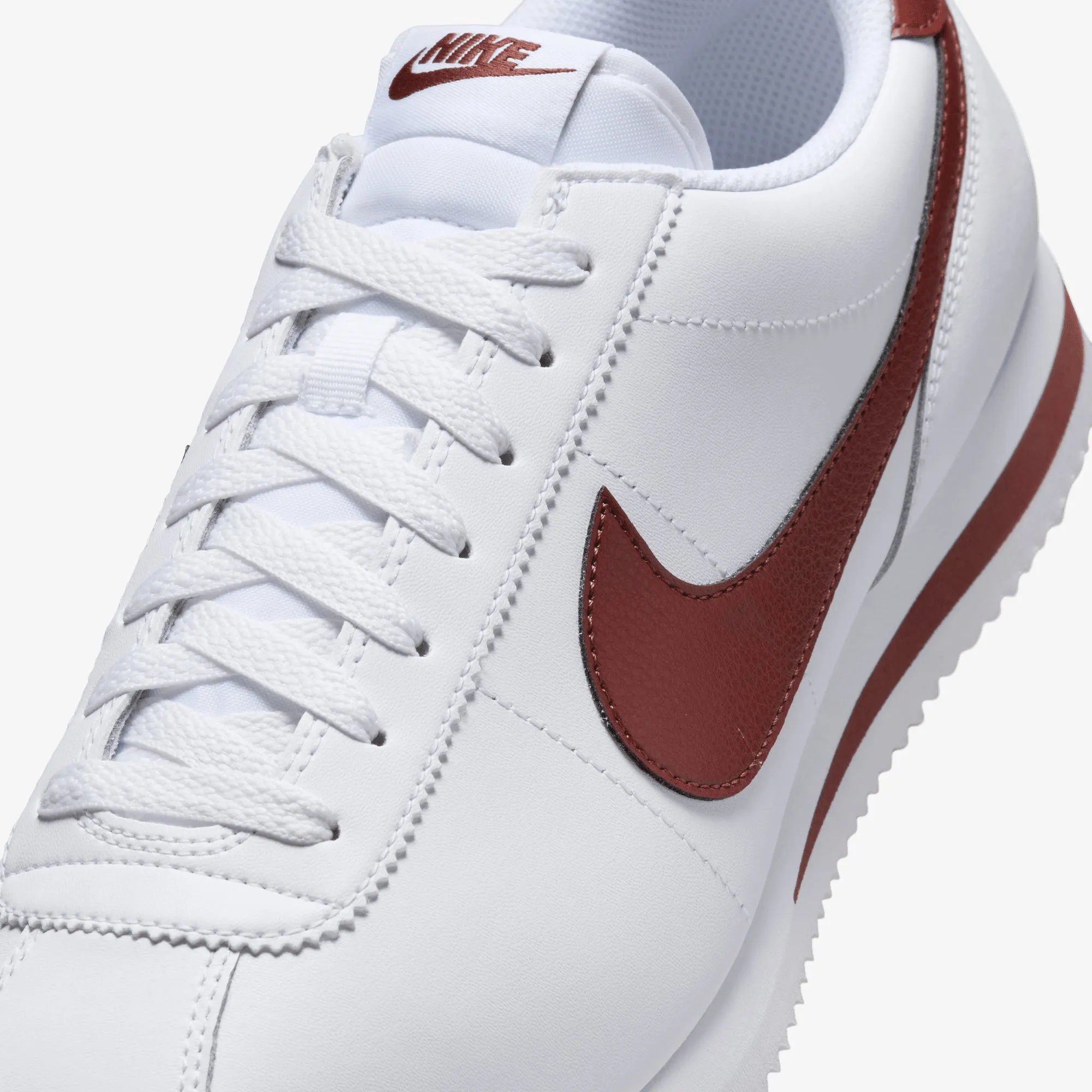 Comfortable Jog Effortless Glide NIKE | CORTEZ { WHITE/DARK PONY