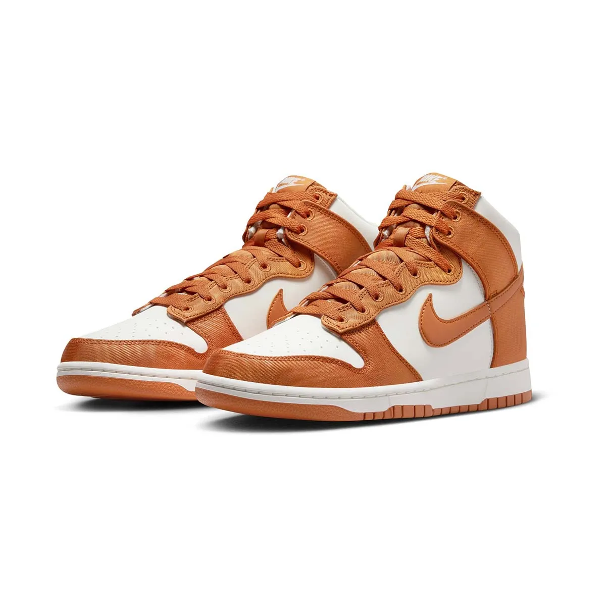 Built-in comfort Nike Dunk High Retro SE Men's Shoes