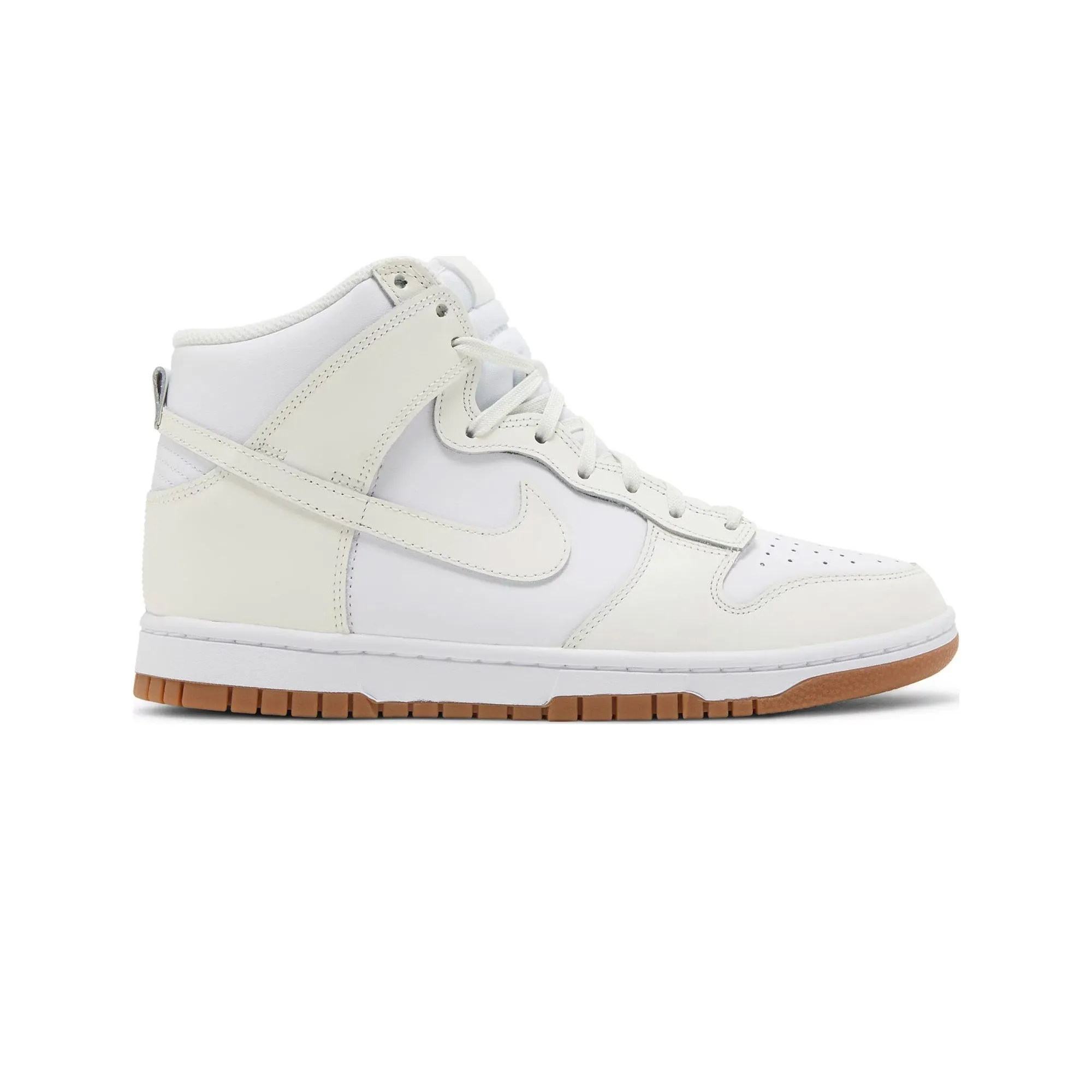 Performance Wear Gym workout Nike Dunk High 'Sail Gum' Women's (2021)
