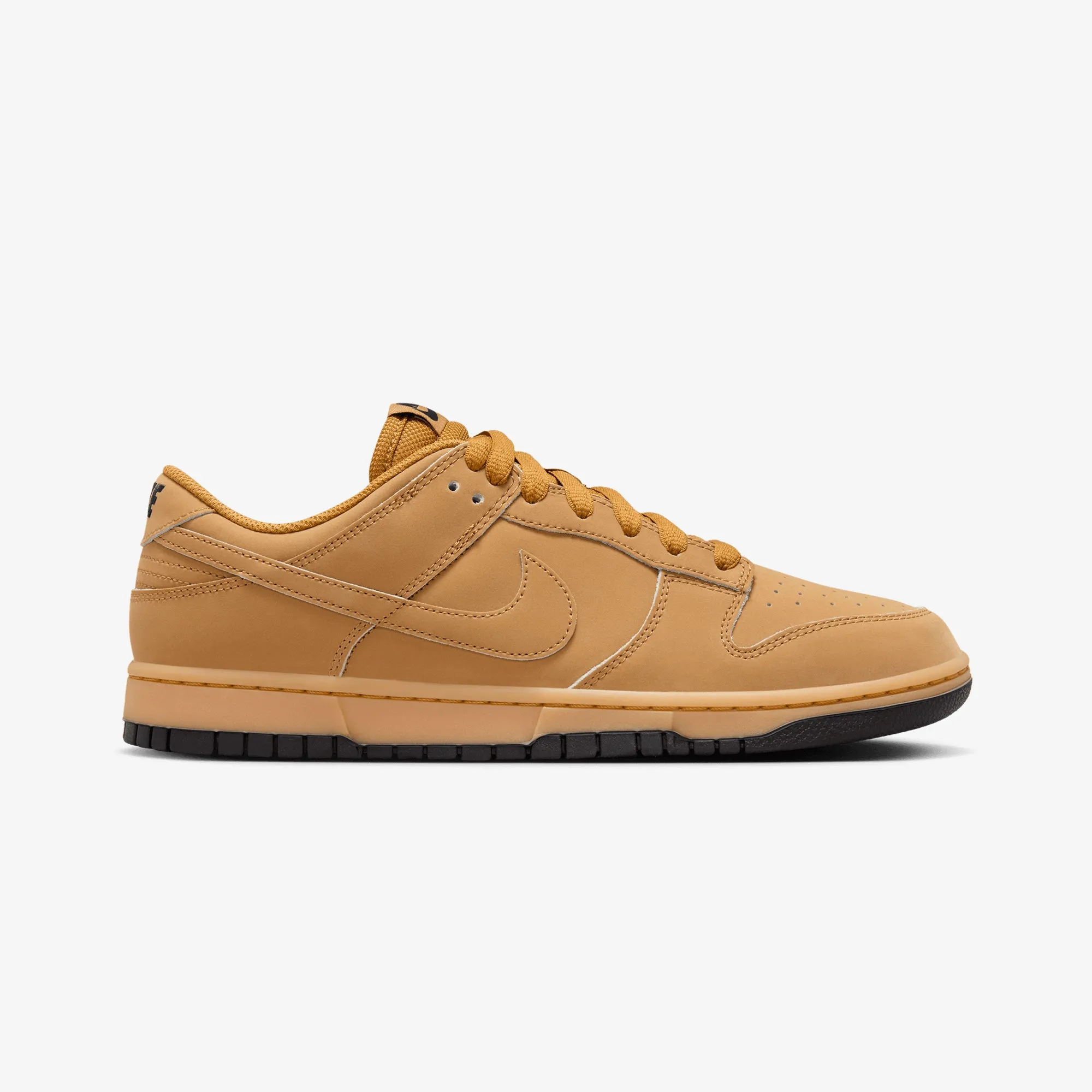 Pressure Zoned Cushioning All-day arch NIKE | DUNK LOW RETRO SE { WHEAT/WHEAT-GUM YELLOW-BLACK