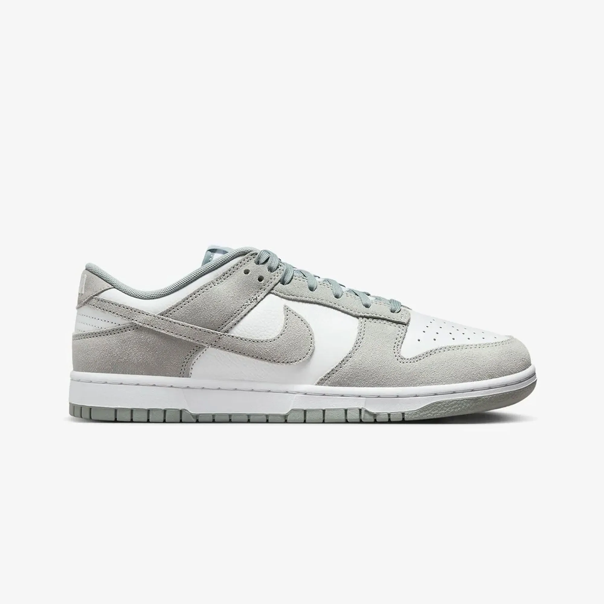 NIKE | DUNK LOW RETRO { WHITE/LIGHT PUMICE Adaptive Flex Notches