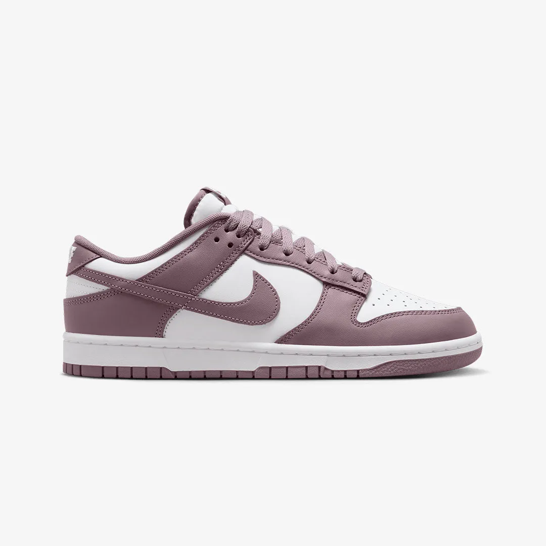 NIKE | DUNK LOW RETRO { WHITE/WHITE/TAUPE GREY Non Slip Lacing