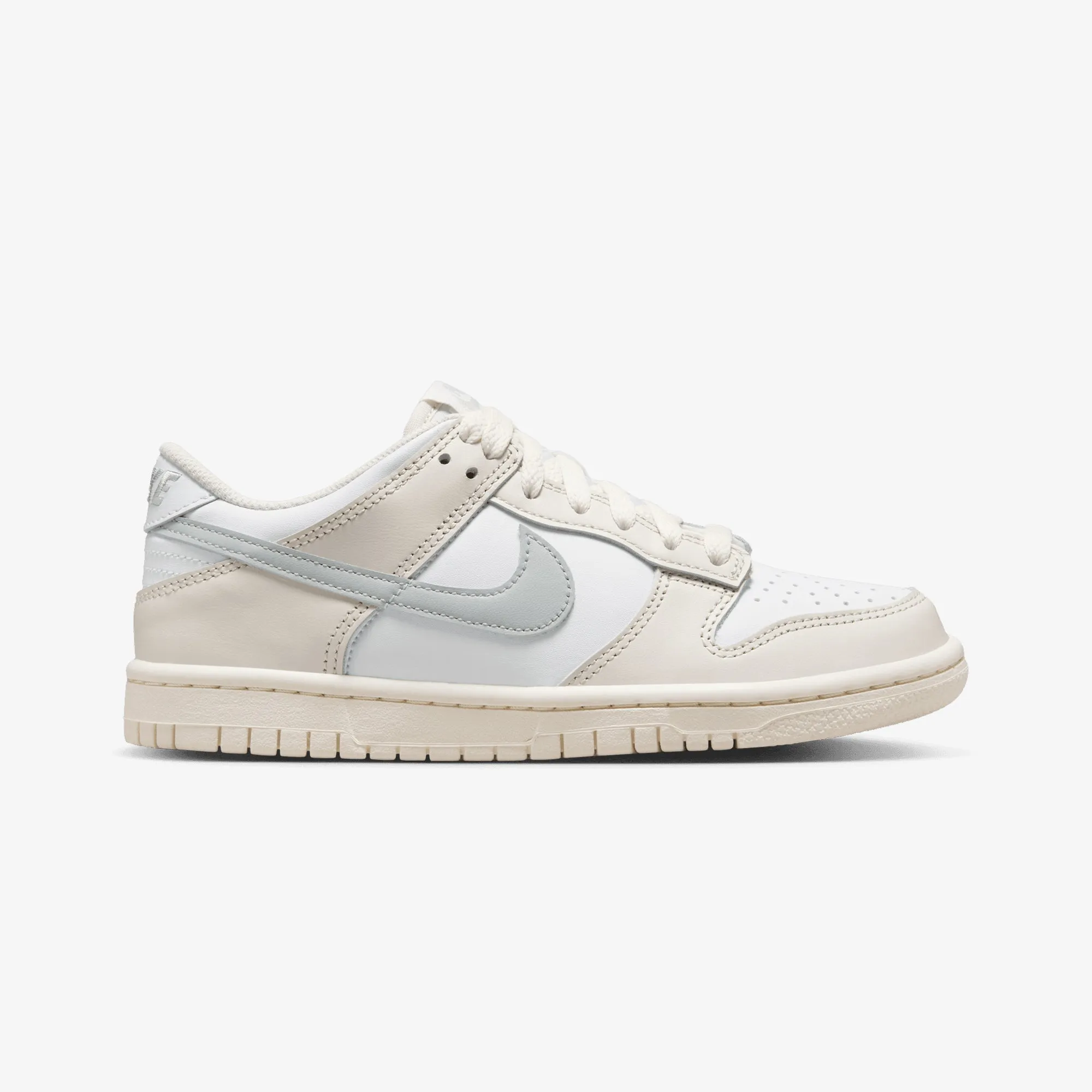 Nike | DUNK LOW { WHITE/LIGHT SILVER-PHANTOM City Walk
