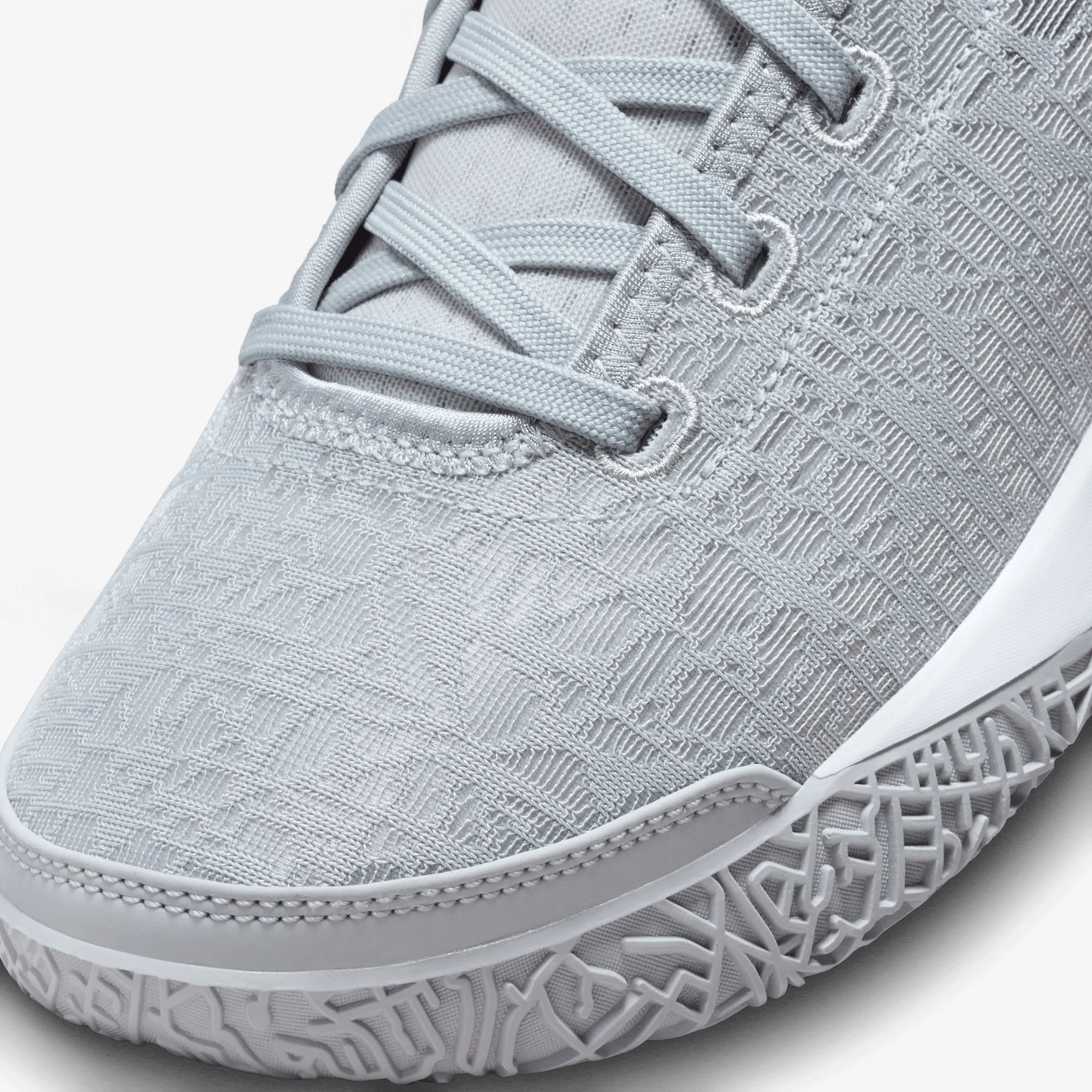 NIKE | LEBRON NXXT GEN { WOLF GREY/WHITE-IRON GREY-BLACK Cushioned traction cushioning system