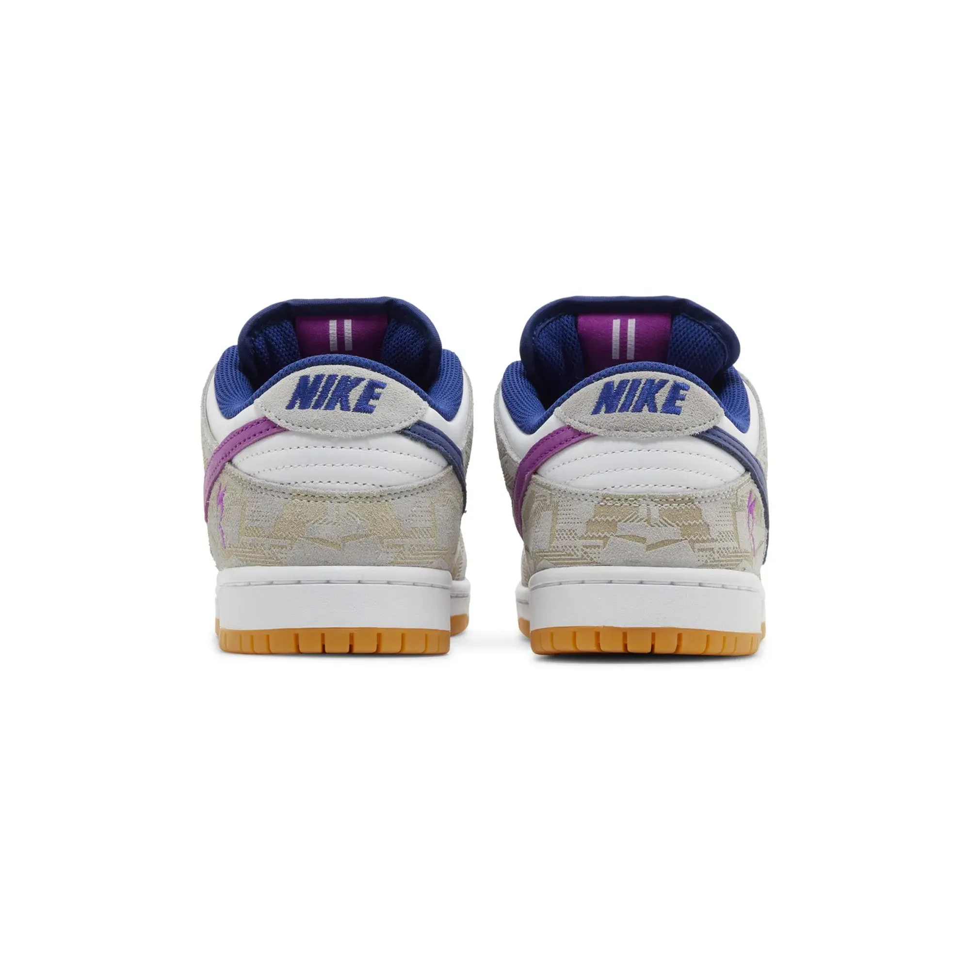 Neutral Step Energy Walk Nike SB Dunk Low 'Rayssa Leal' (2024)