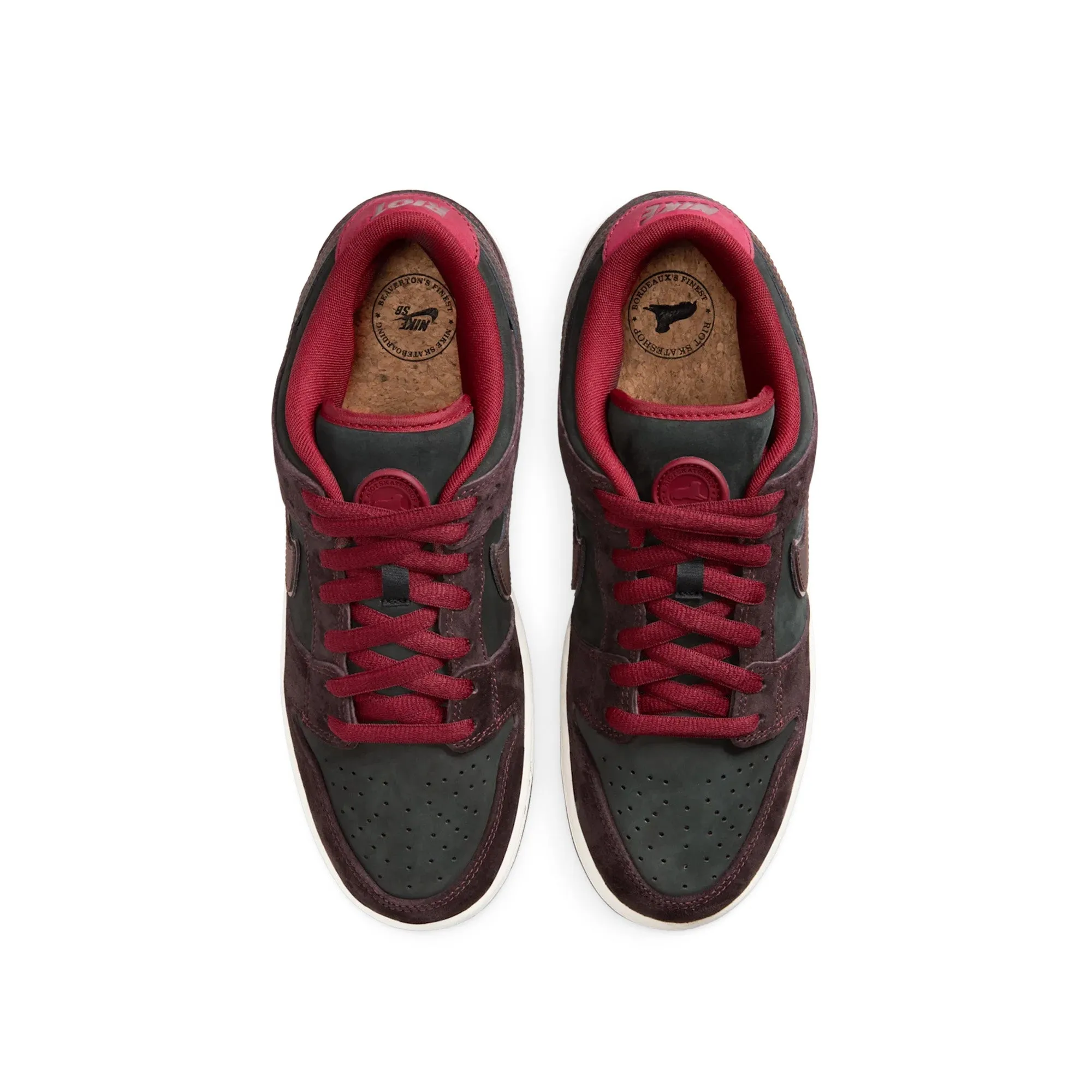 Padded chic Casual Comfort Nike SB Dunk Low 'Riot Skateshop' (2025)