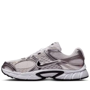Nike V5 RNR - White/Black Non Slip Outsole