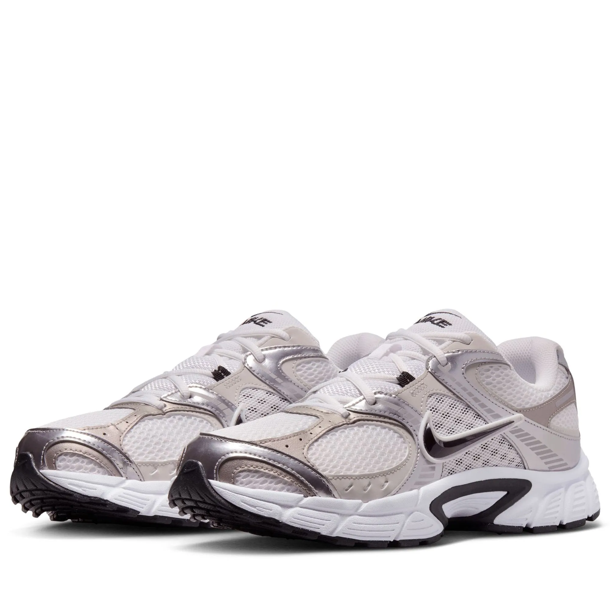 Nike V5 RNR - White/Black hybrid design Foam Flex