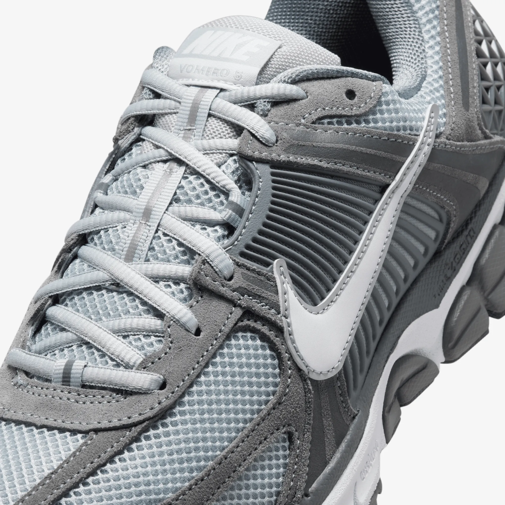NIKE | ZOOM VOMERO 5 { COOL GREY/WHITE-WOLF GREY Motion Grip