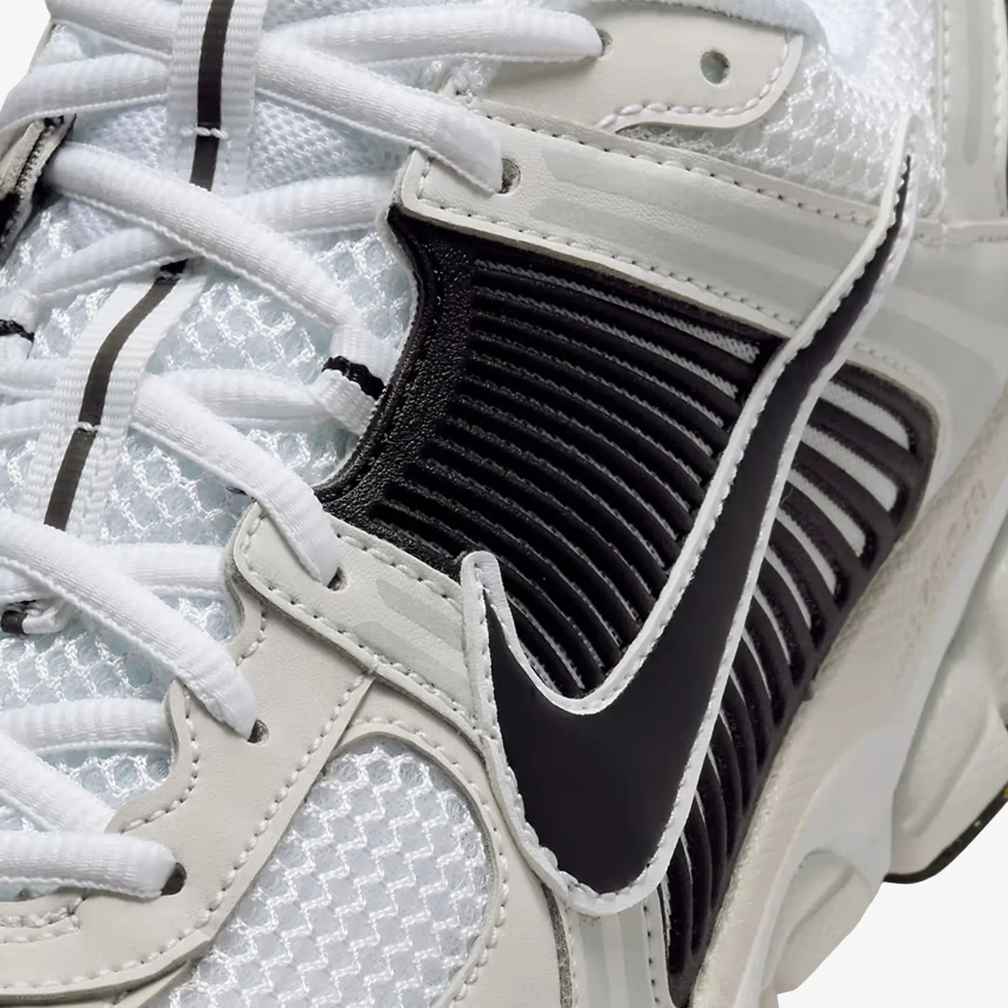 NIKE | ZOOM VOMERO 5 { WHITE/BLACK-PLATINUM TINT-MTLC PLATINUM Every Occasion