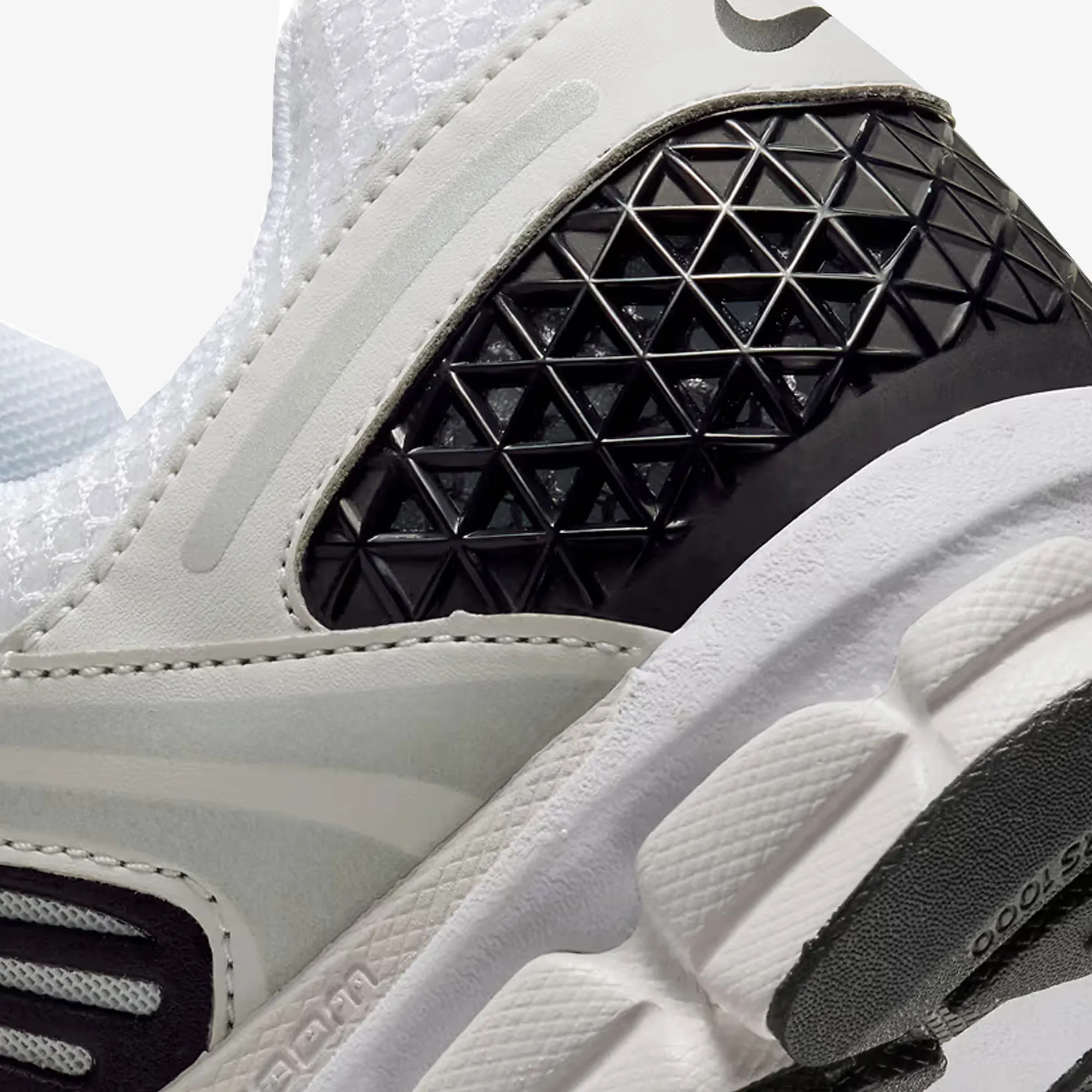Natural Feel High Rebound Midsole NIKE | ZOOM VOMERO 5 { WHITE/BLACK-PLATINUM TINT-MTLC PLATINUM