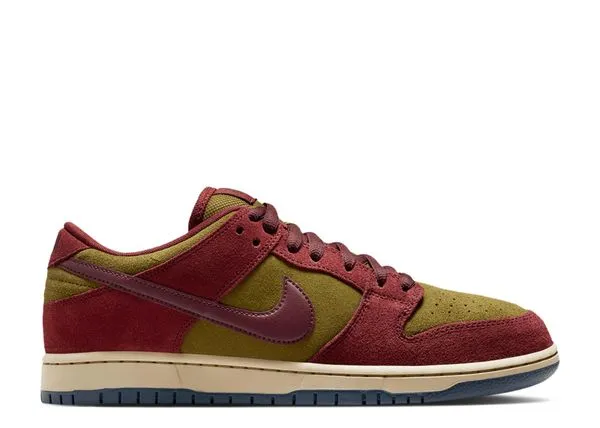 Sporty Look NikeSB Dunk Low Pro Dart Team Red Olive Flake