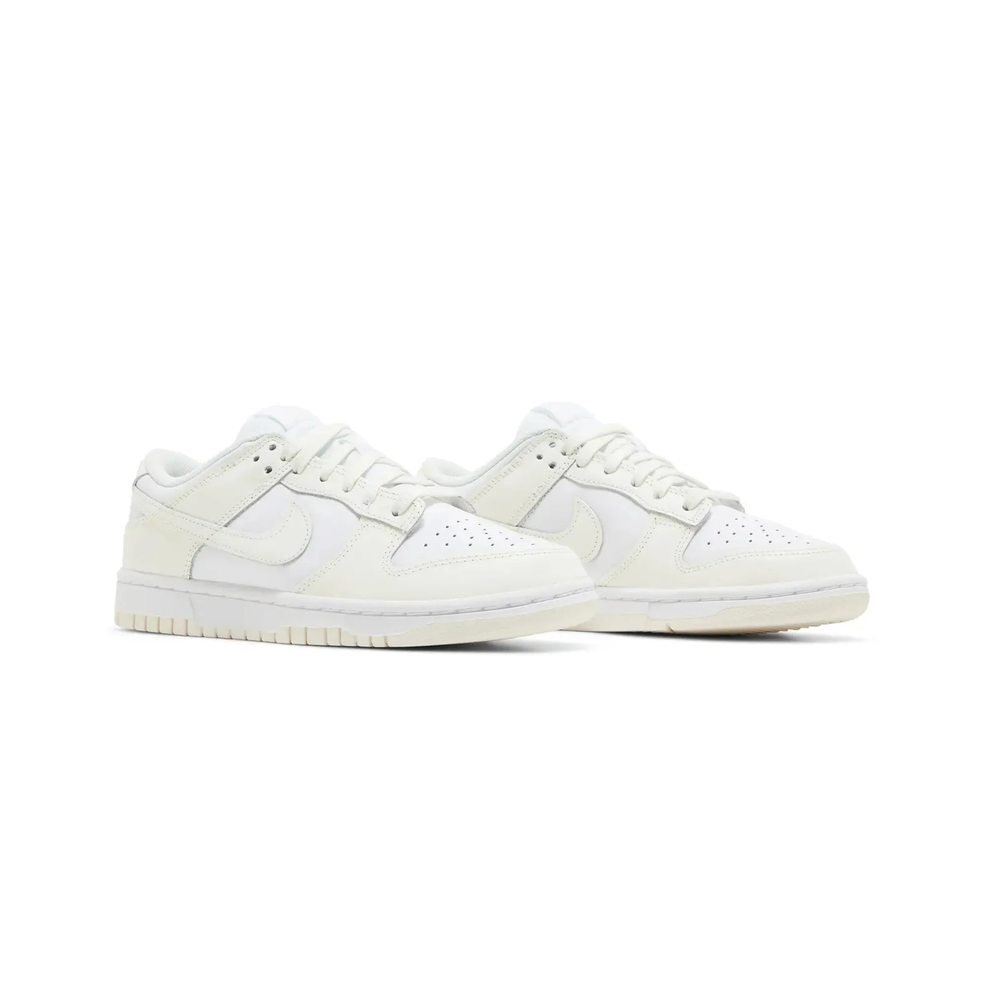 ModernDesign Urban Training Nike Dunk Low Retro 'Coconut Milk' W (2022)