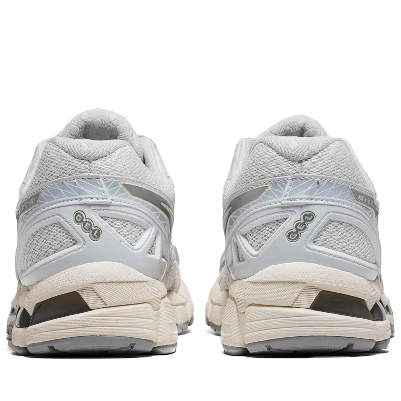 Asics Gel-Kayano 20 - White/Pure Silver Workwear Look