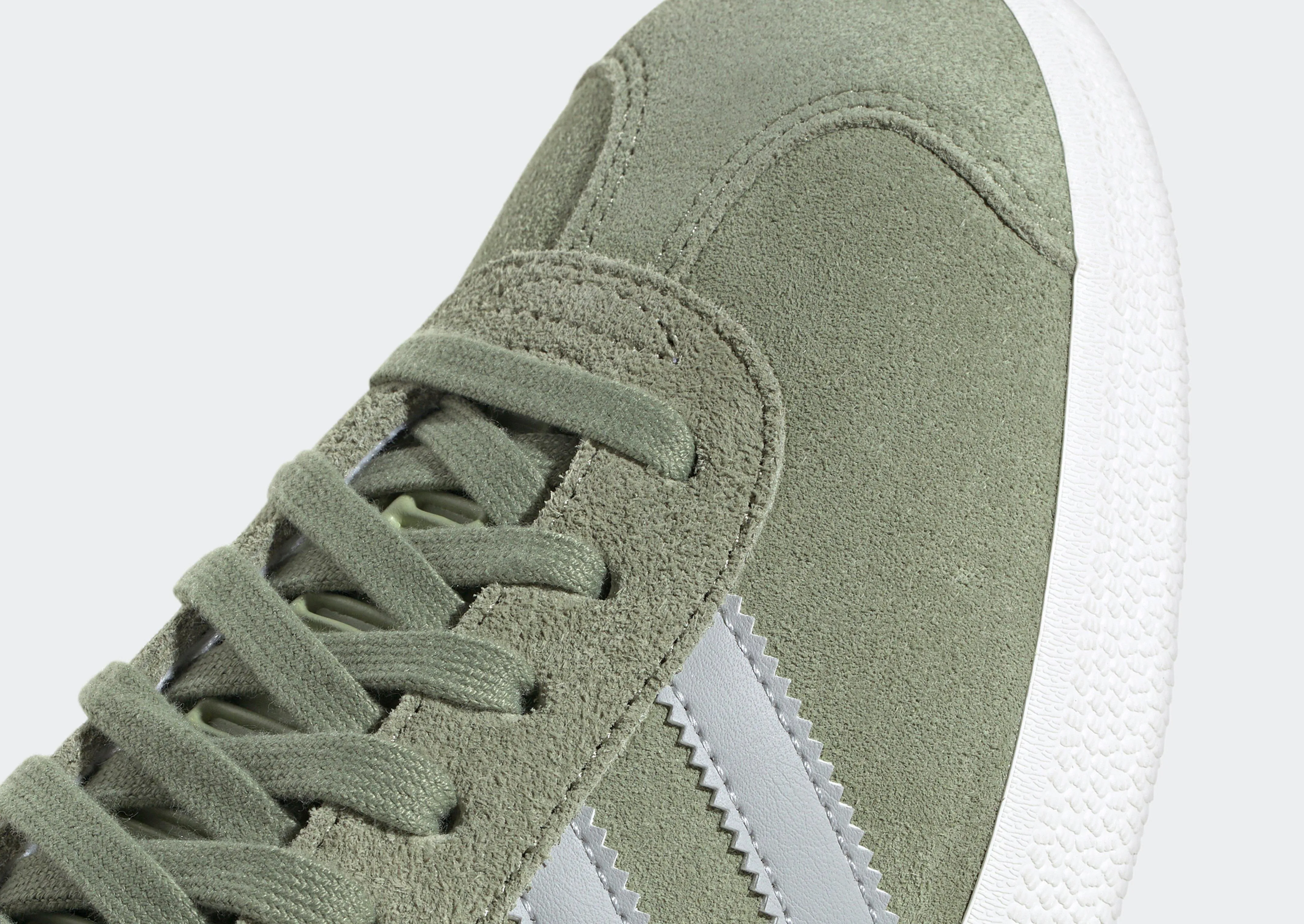 Collared Ankle Gazelle