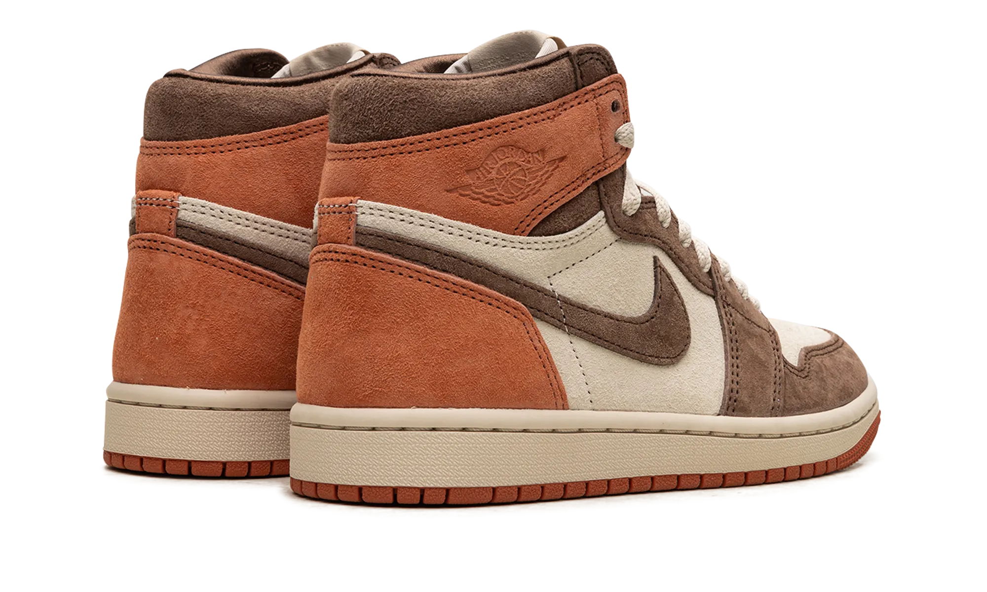 AIR JORDAN 1 HIGH OG WMNS "Dusted Clay" Streamlined silhouette Ethical Manufacturing