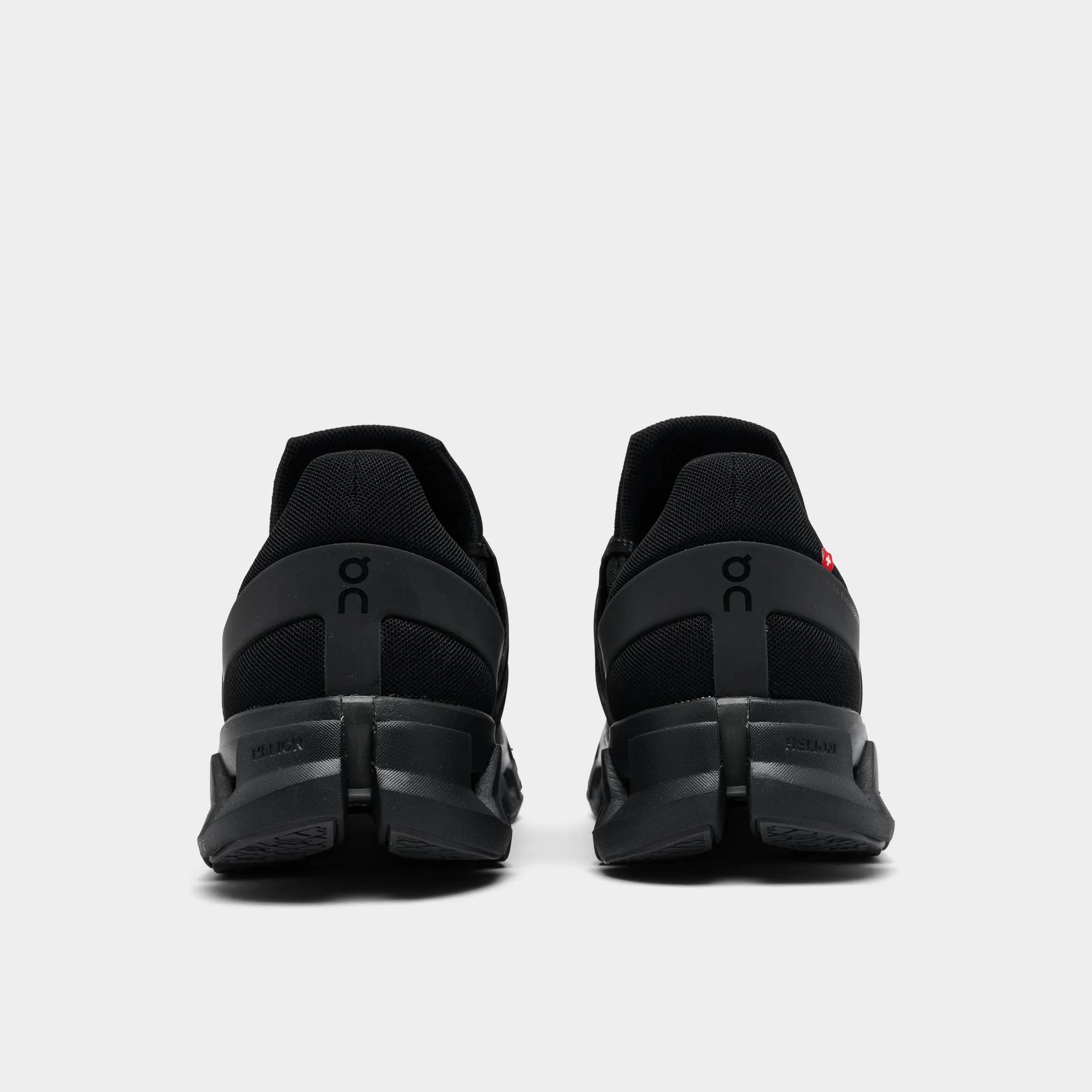 On Cloudswift 4 Black / Grey - Red Stable Step warm glow
