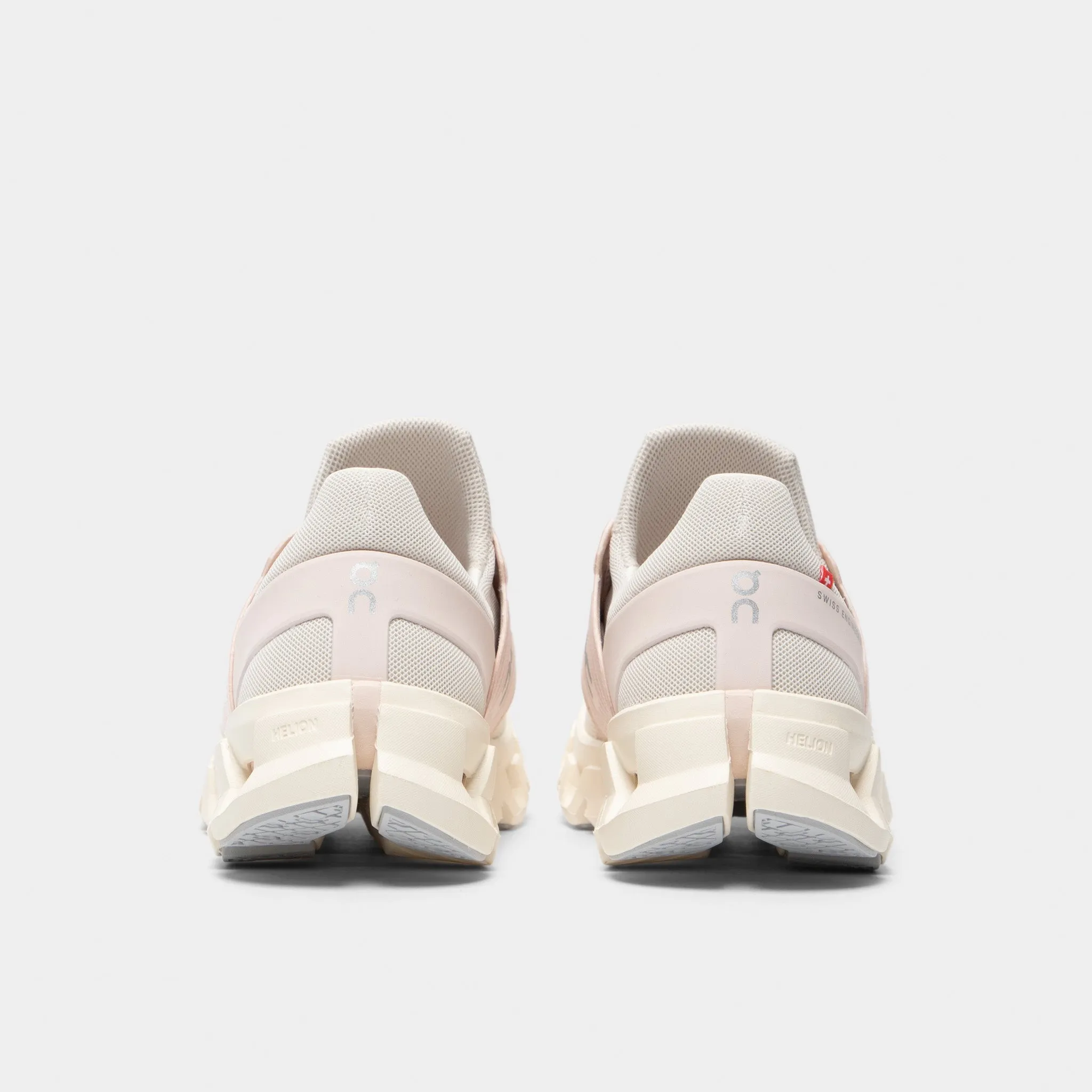 On JD Women's Cloudswift 4 Dew / Shell Hot Pick