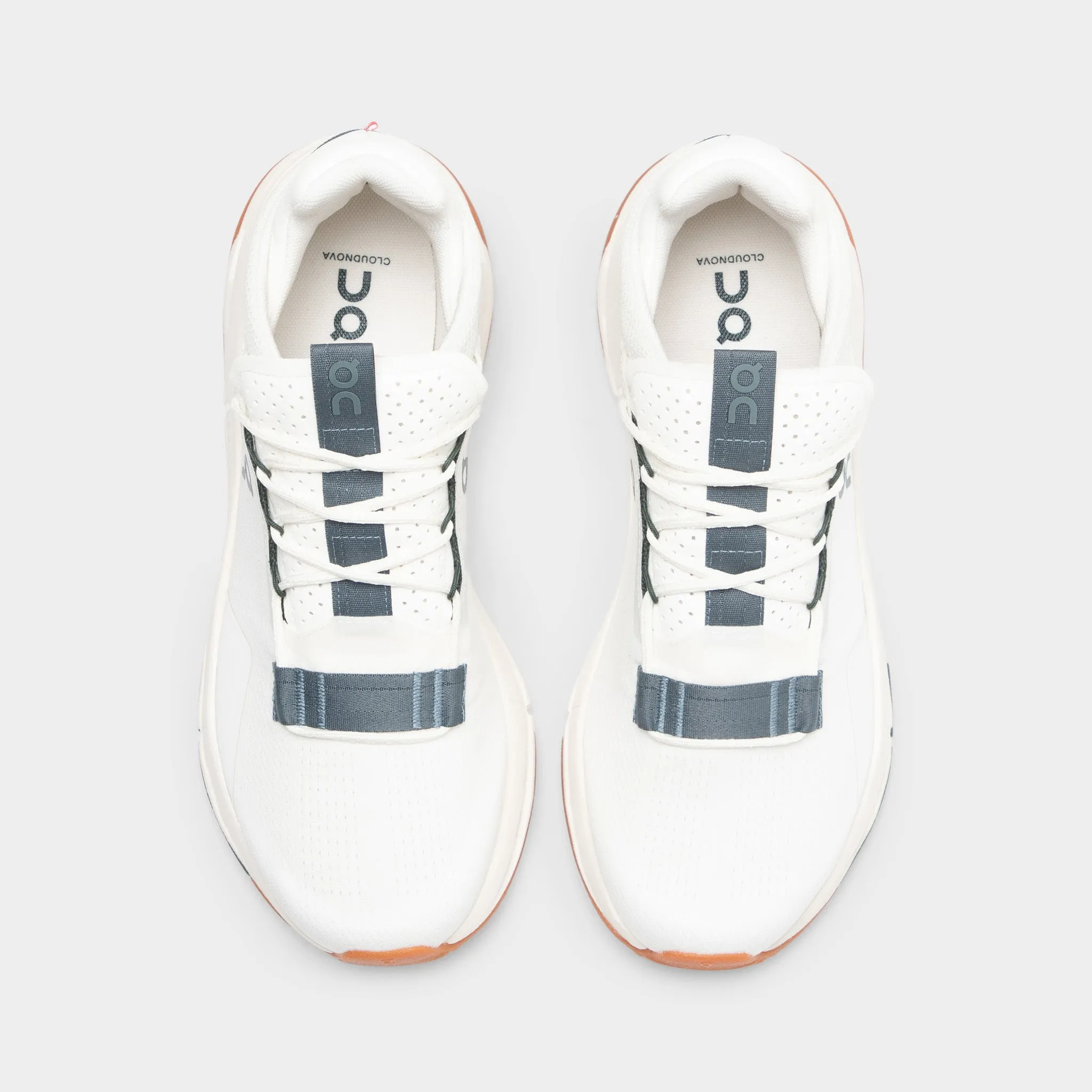 Color Mix On Running Nova 2 White / Green / Gum