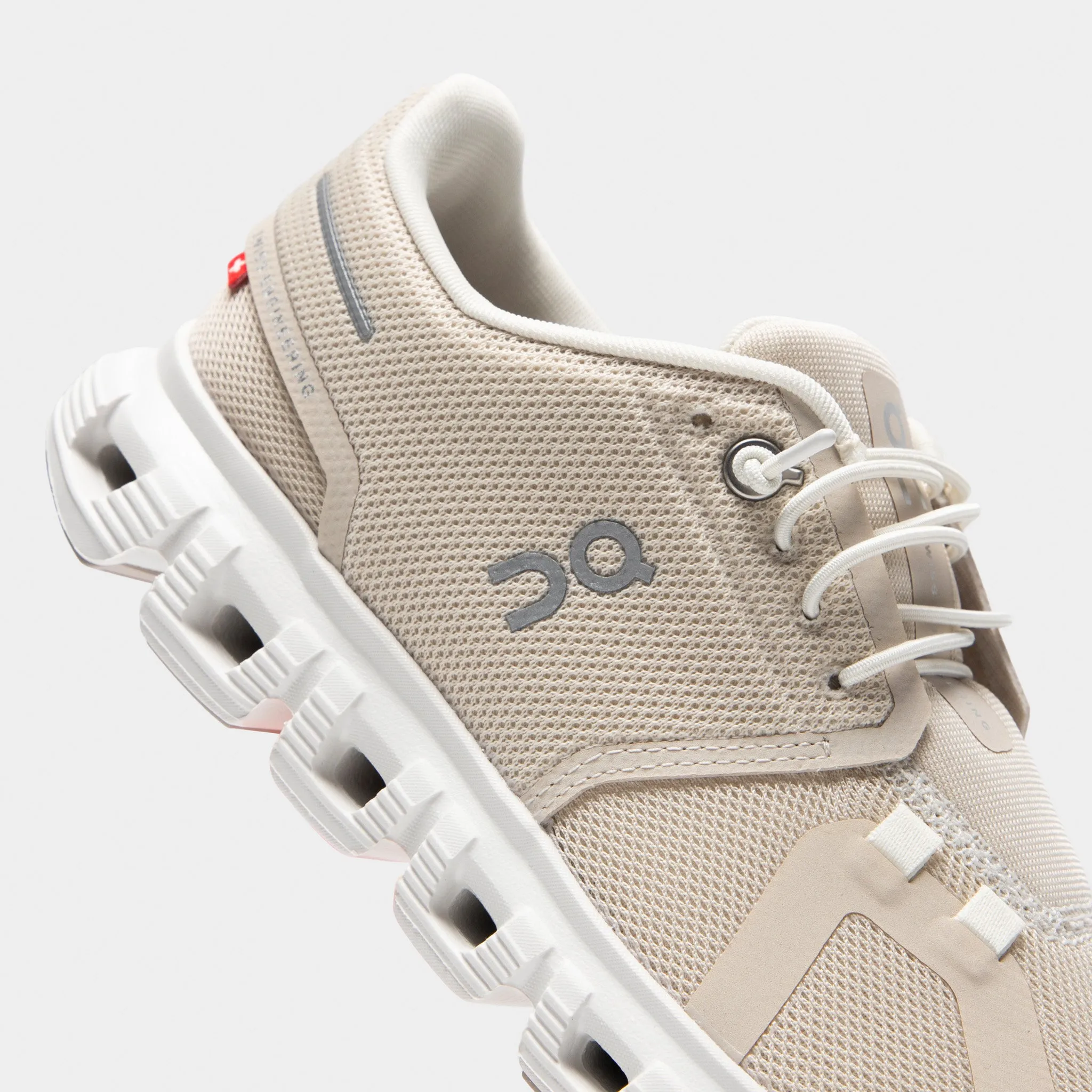 On Women's Cloud 6 Pearl / White Heat Free City Edge