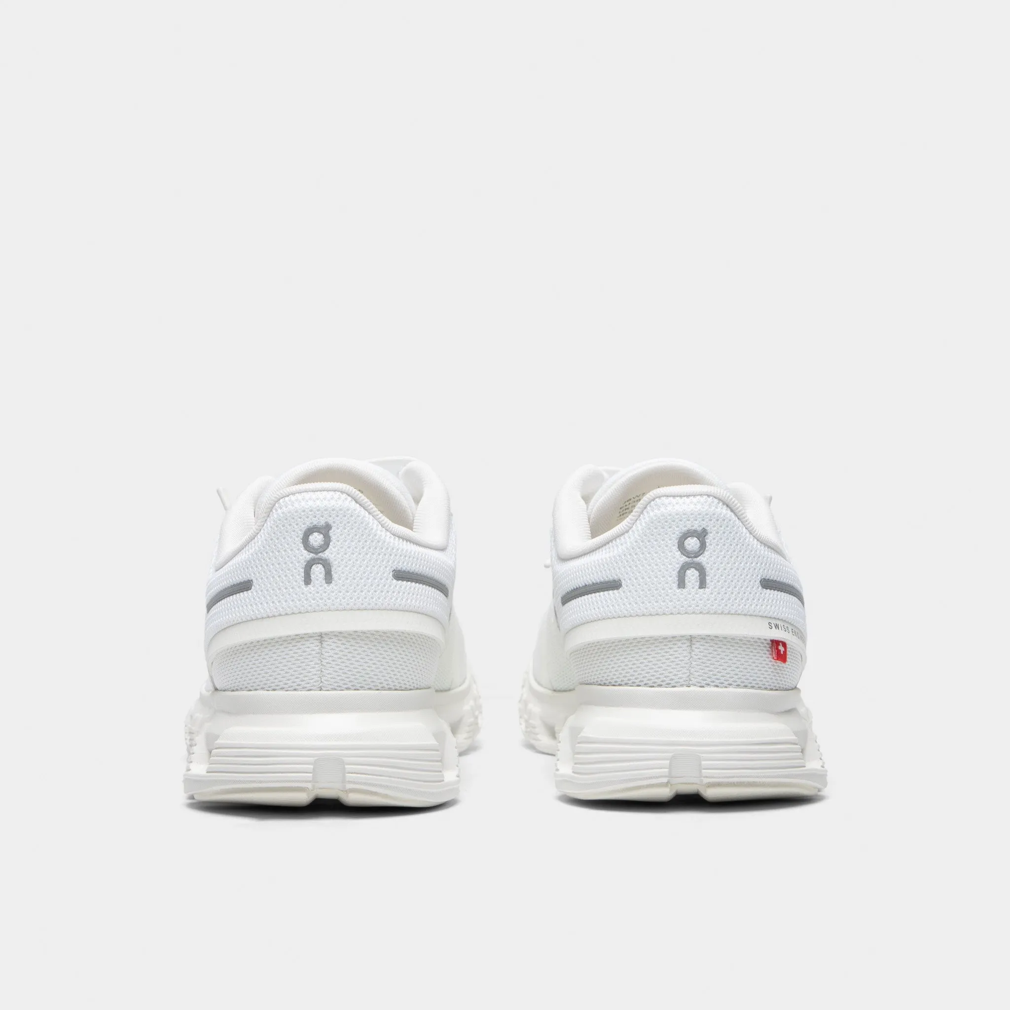 On Women's Cloud 6 White / White Matte Edge Grip Strong