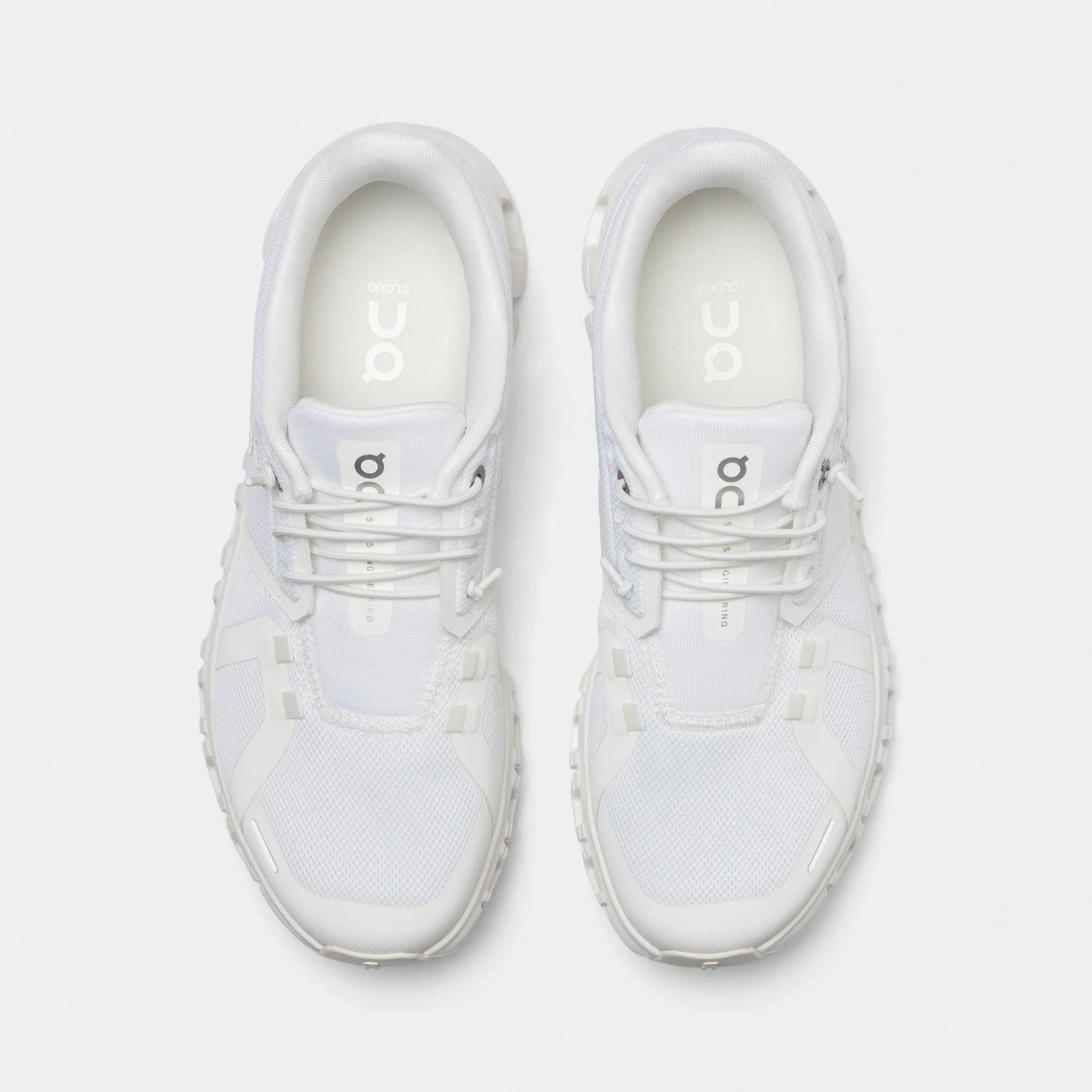 On Women's Cloud 6 White / White Low Profile