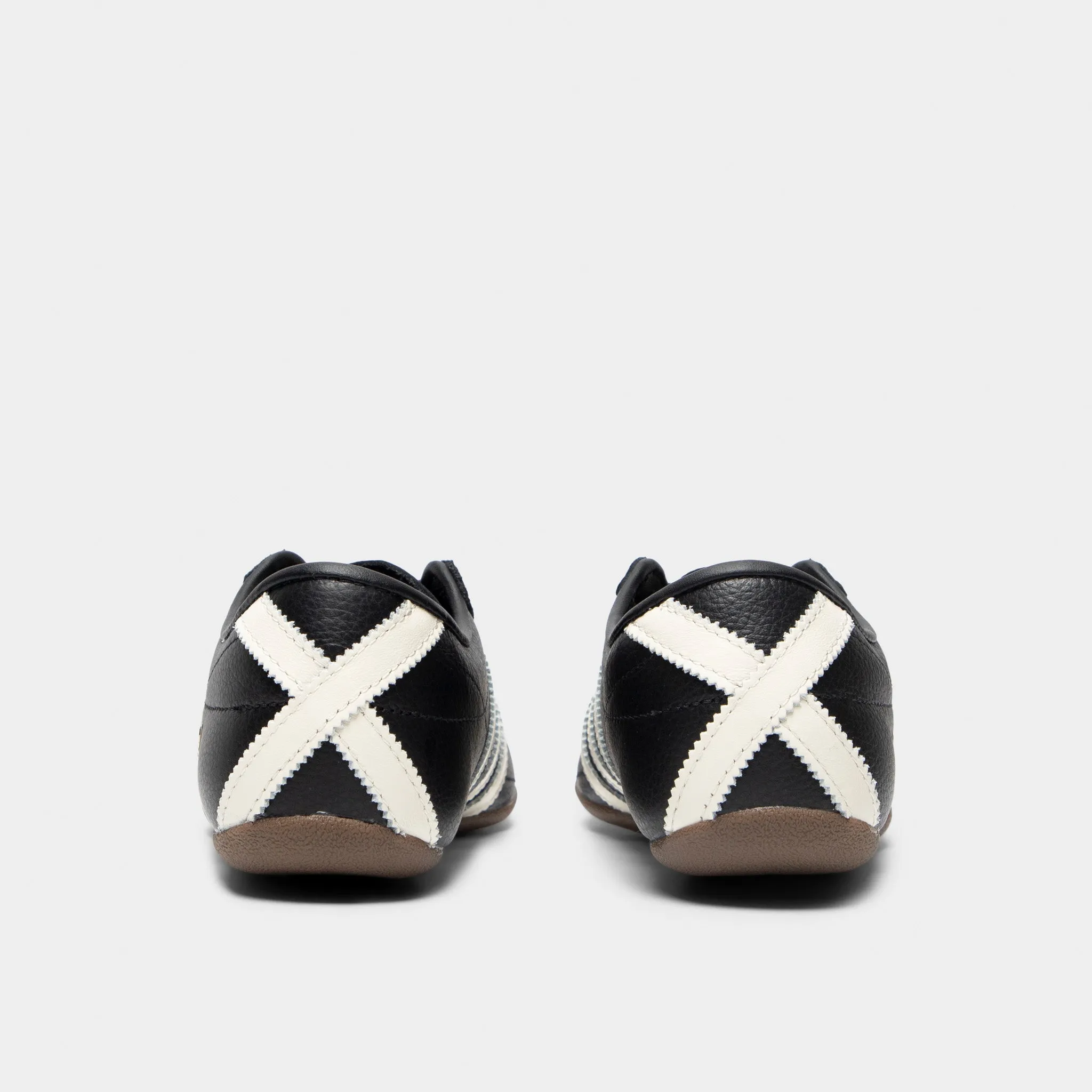 Urban Essential Timeless Chic adidas Originals Women's Tokyo Core Black / Off White - Gold