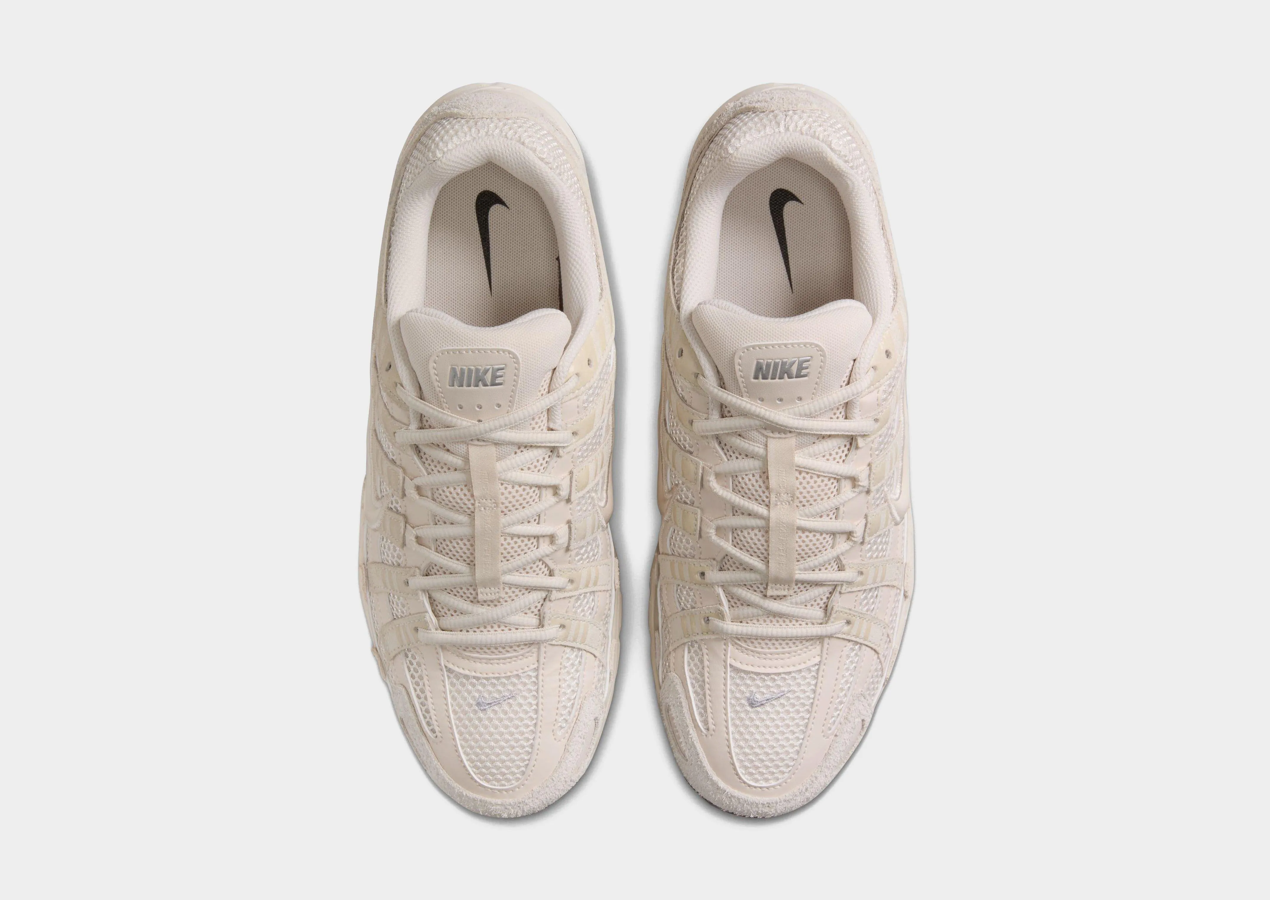 P-6000 Minimalist Shoe Design running for team goals