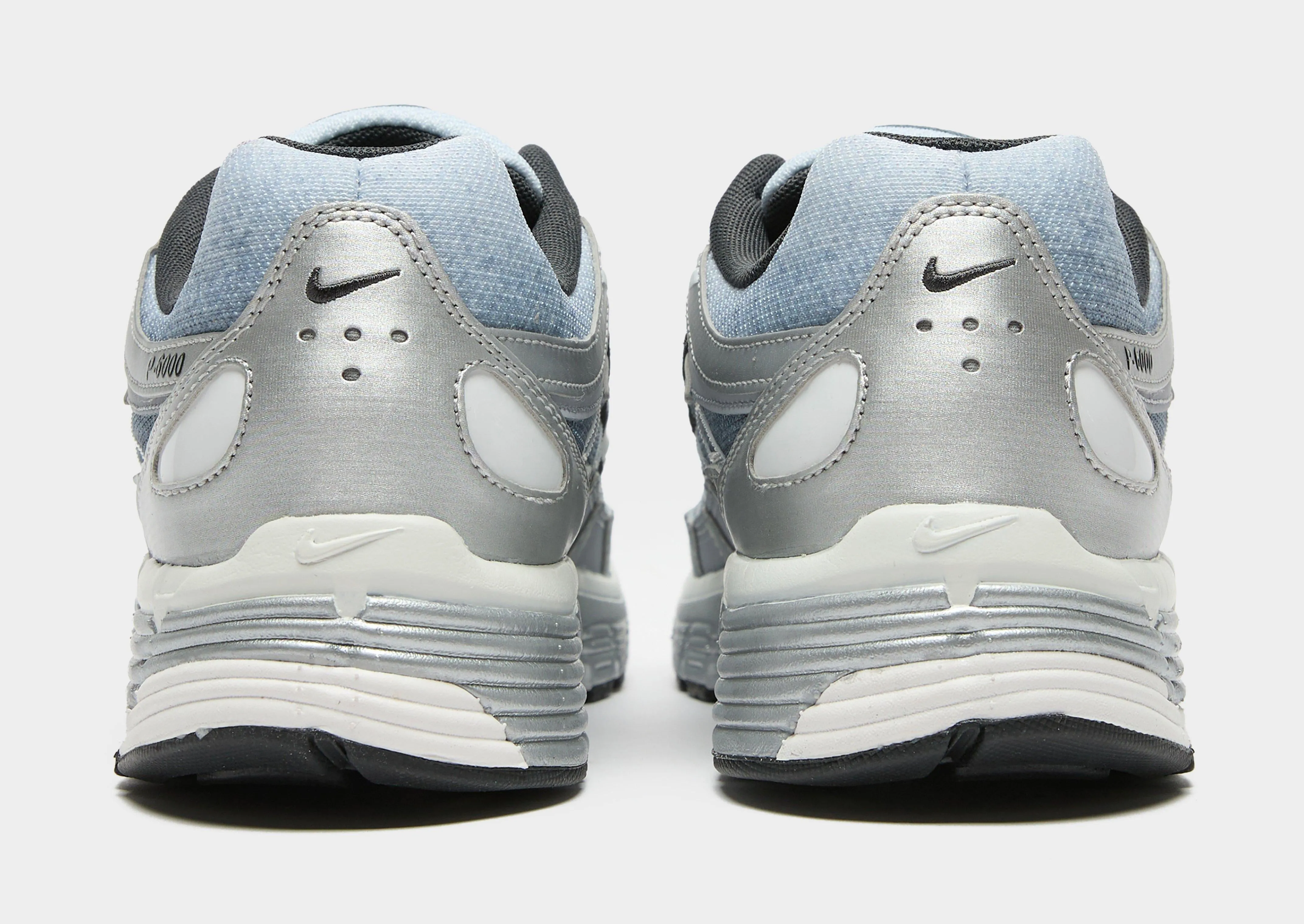 P-6000 supportive foam sole shoes