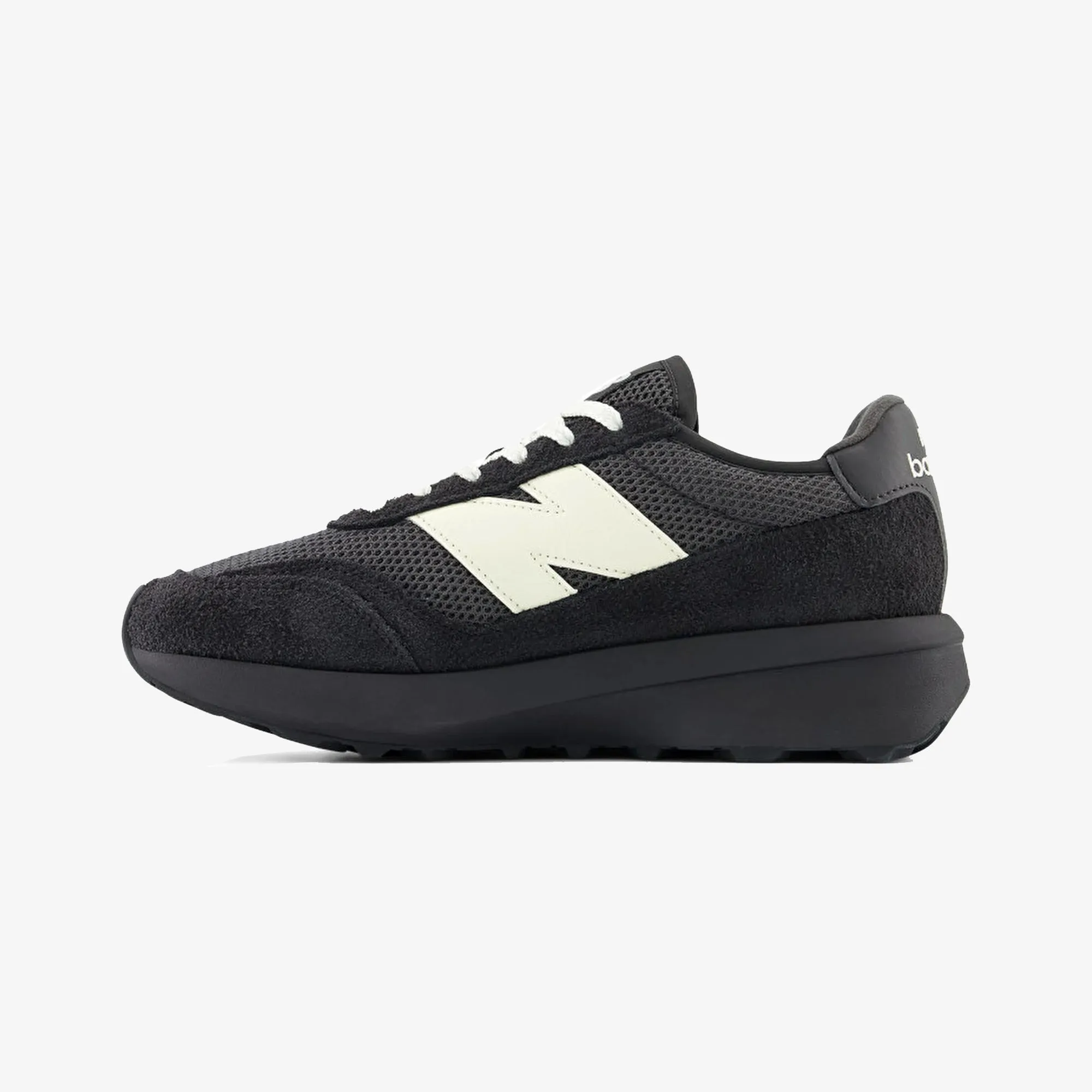 New Balance | 370 { BLACK/WHITE running in a playground shoes Health - promoting