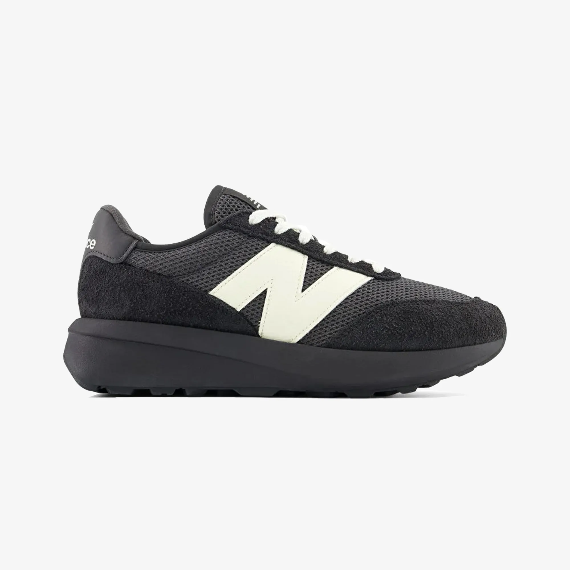 bounce - return - energy shoes Soft midsoles New Balance | 370 { BLACK/WHITE