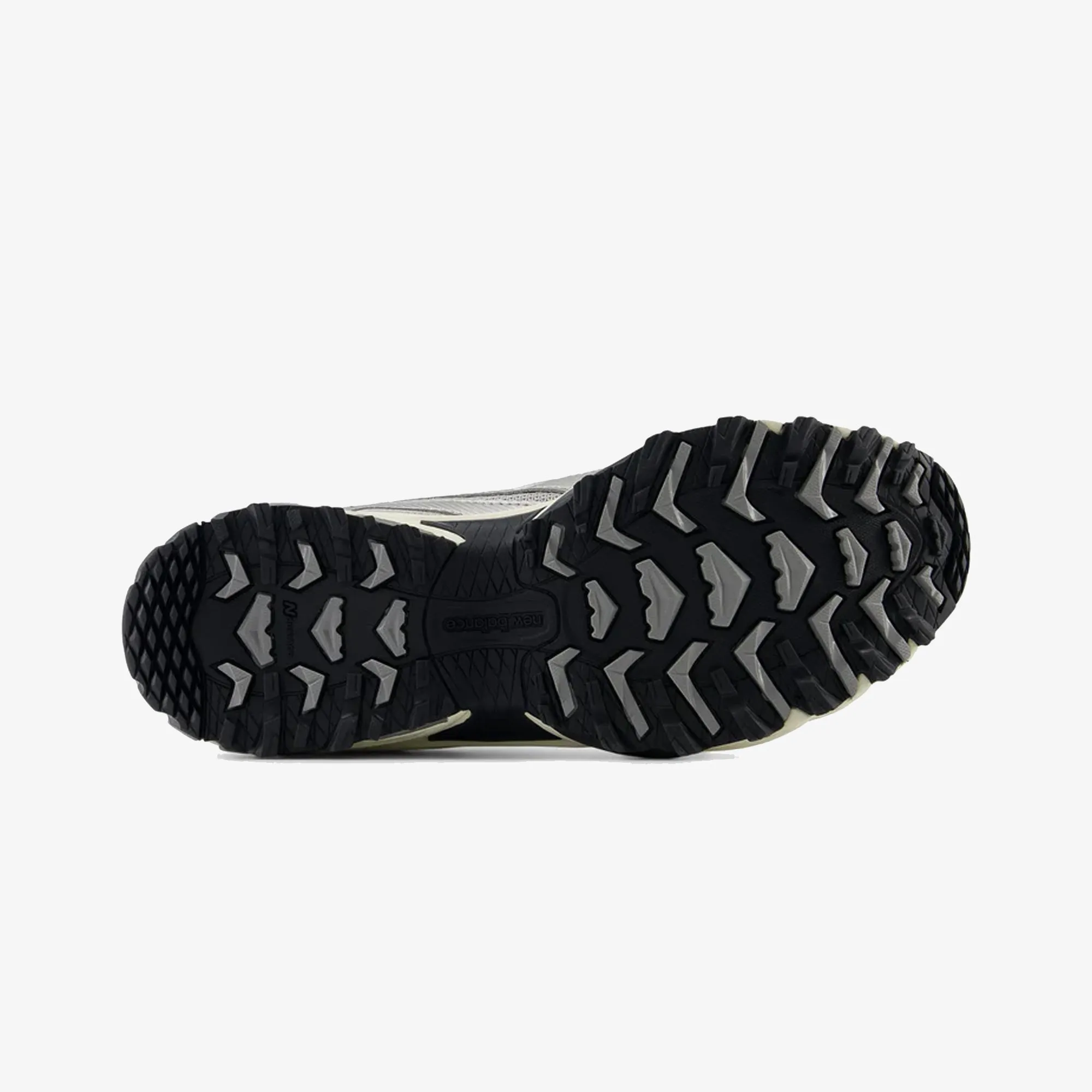 sports - team - themed running option New Balance | 610T { GREY