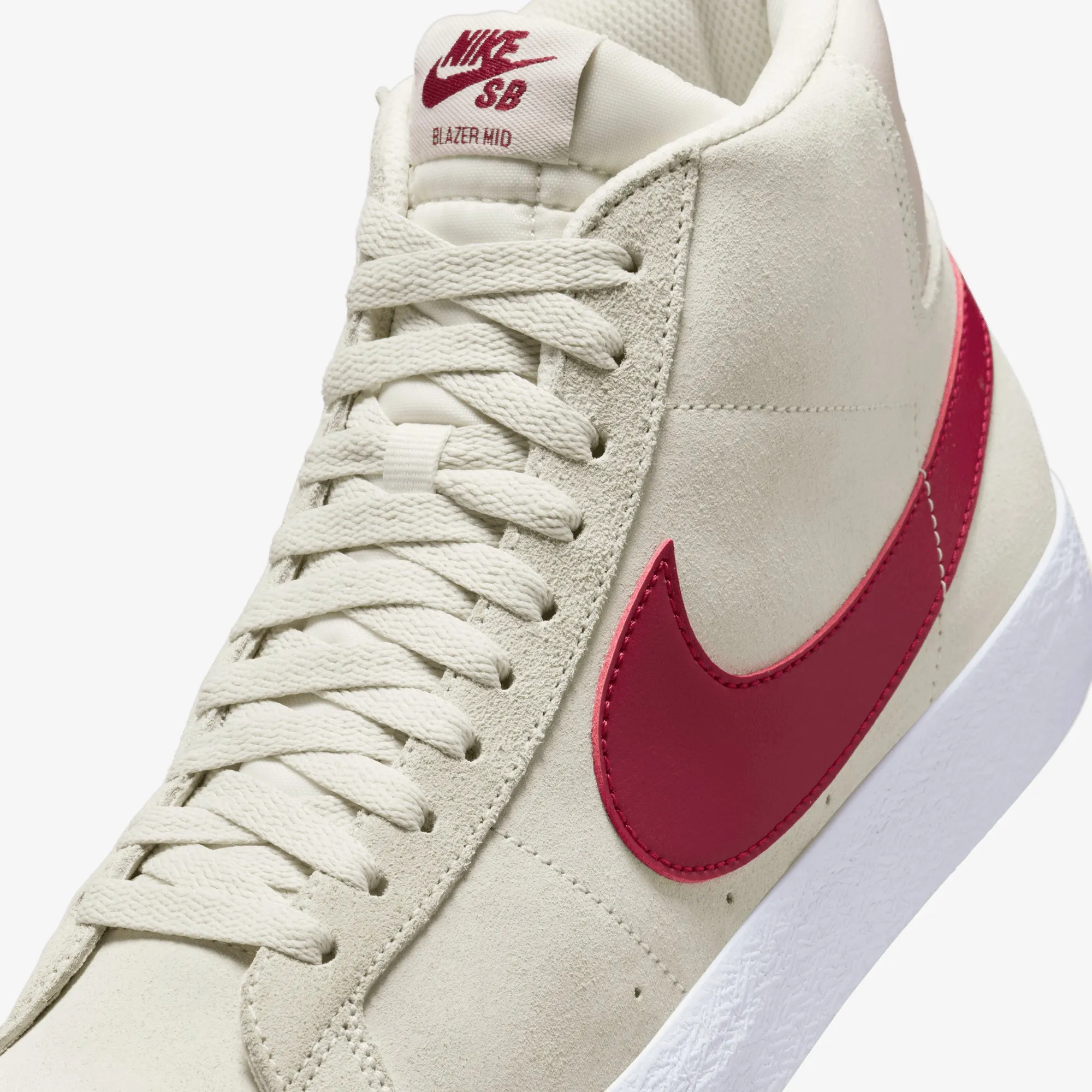 Nike | SB ZOOM BLAZER MID { PALE IVORY/NOBLE RED-SILT RED-WHITE Street Flex