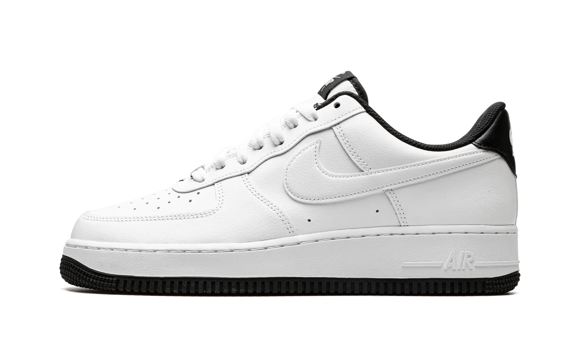 Campus Life Air Force 1 '07 "White / Black"