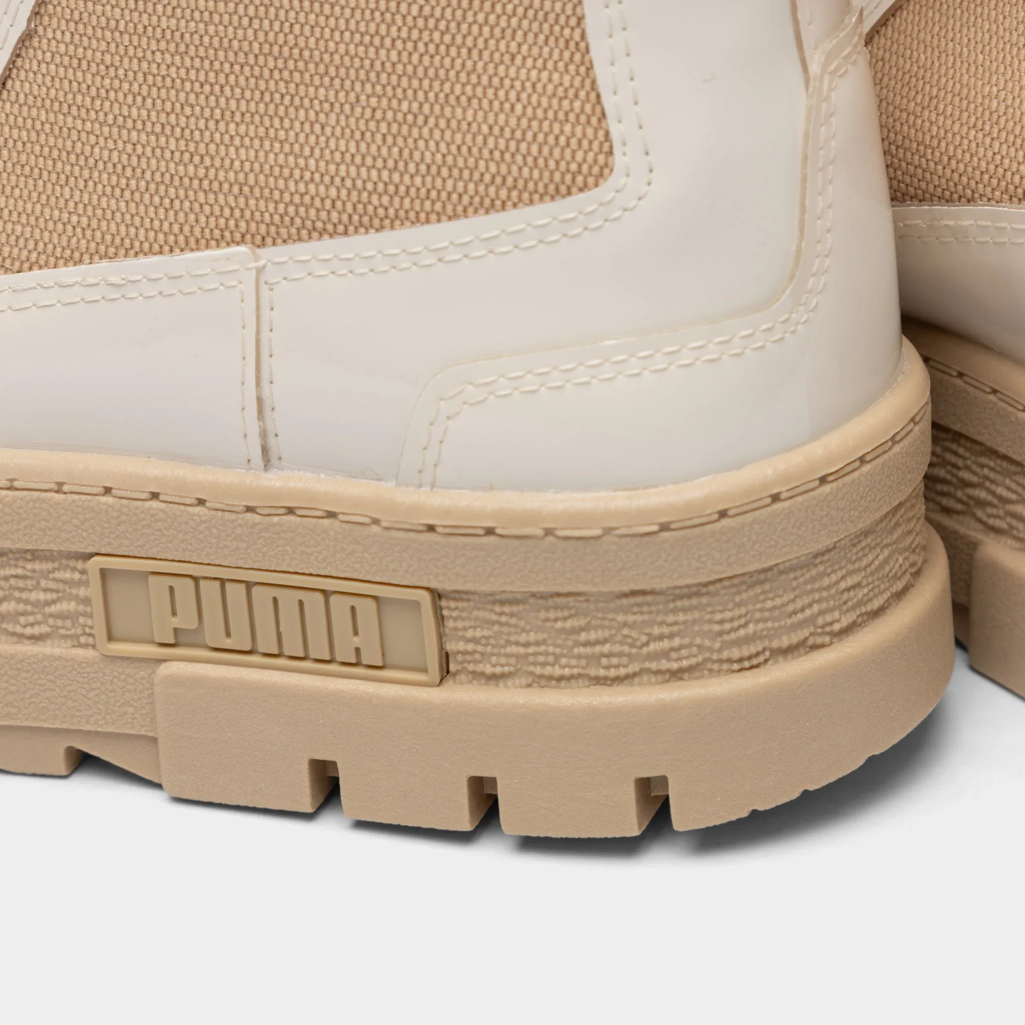 PUMA Women's Mayze Chelsea Boot / Off White Clean Touch evening run