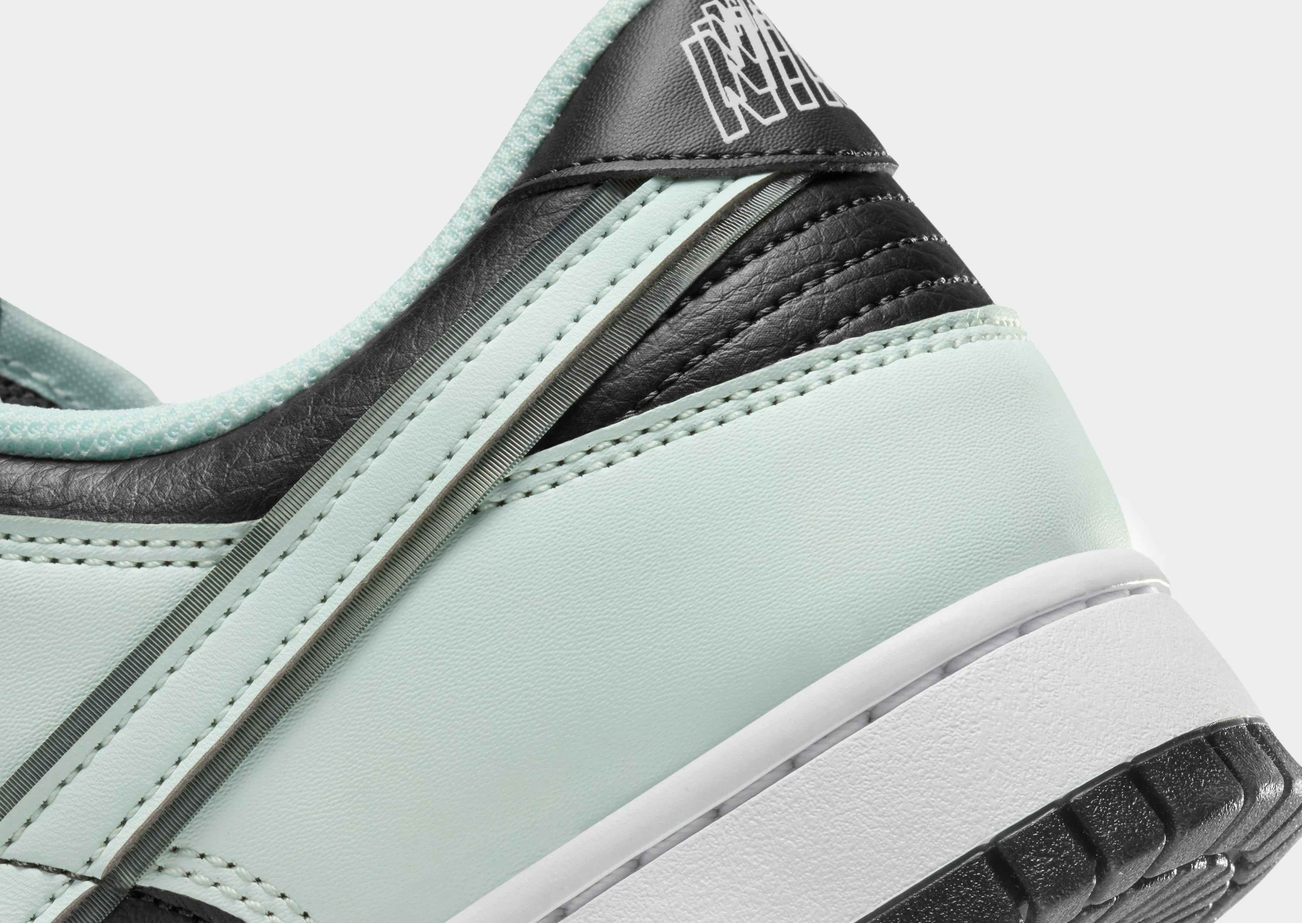 Skip Hike Buckle Detail Dunk Low Retro