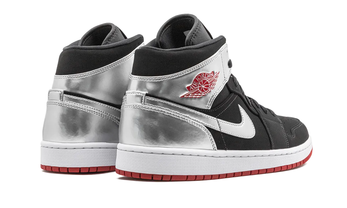 Vulcanized Construction Everyday Favorite Air Jordan 1 Mid "Johnny Kilroy"