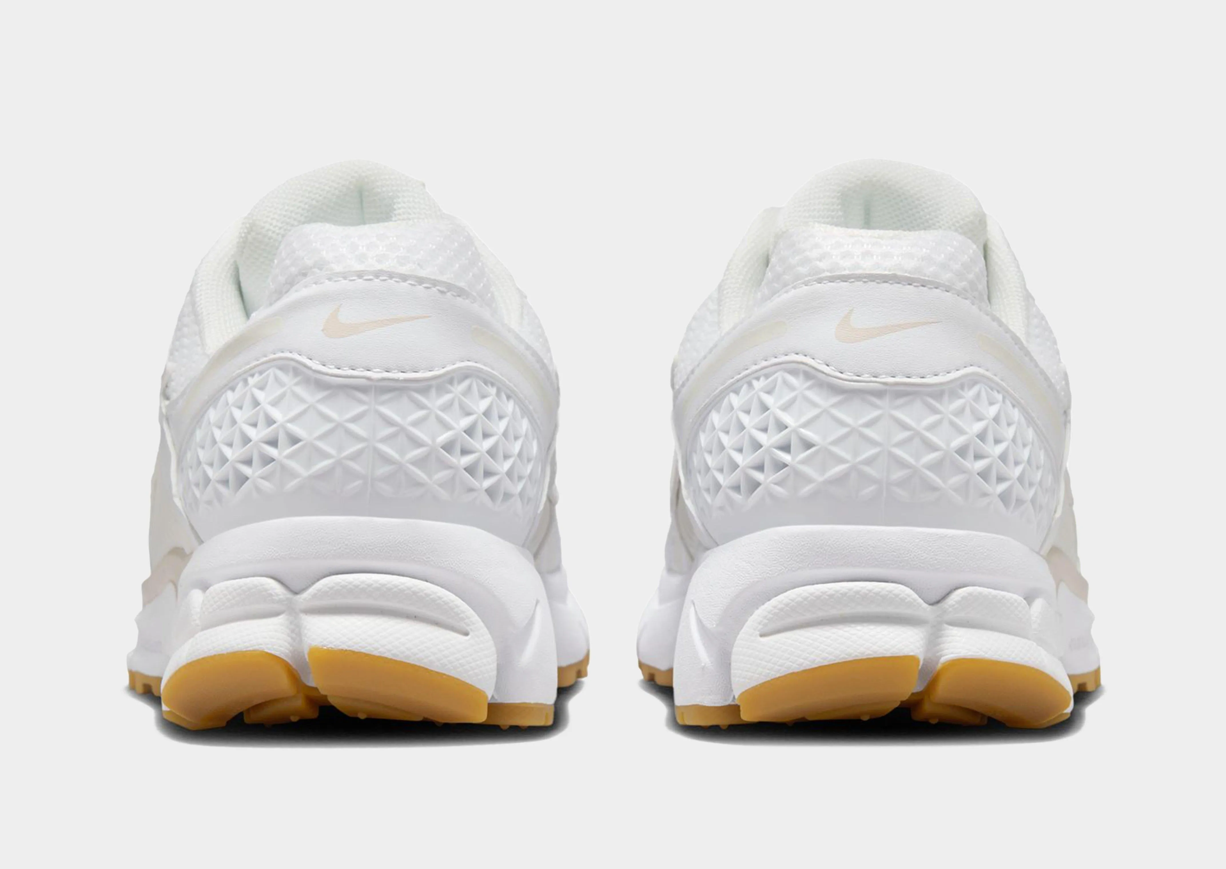 on - road shoes gel inserts Zoom Vomero 5 Women's