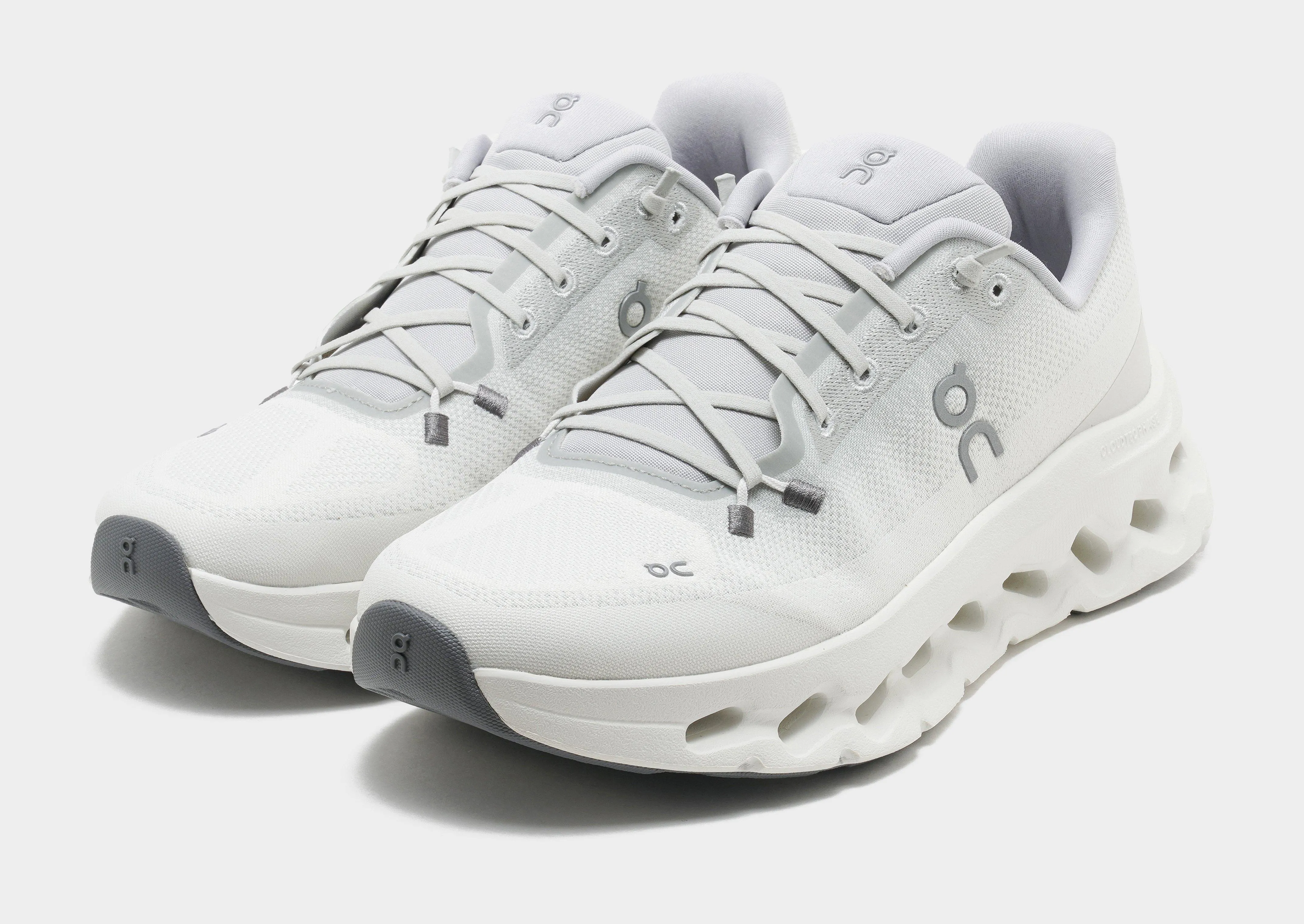 half - marathoning shoes Pro Cushioning Cloudtilt