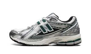 stable platform shoes 1906R "Silver Metallic Nightwatch Green"