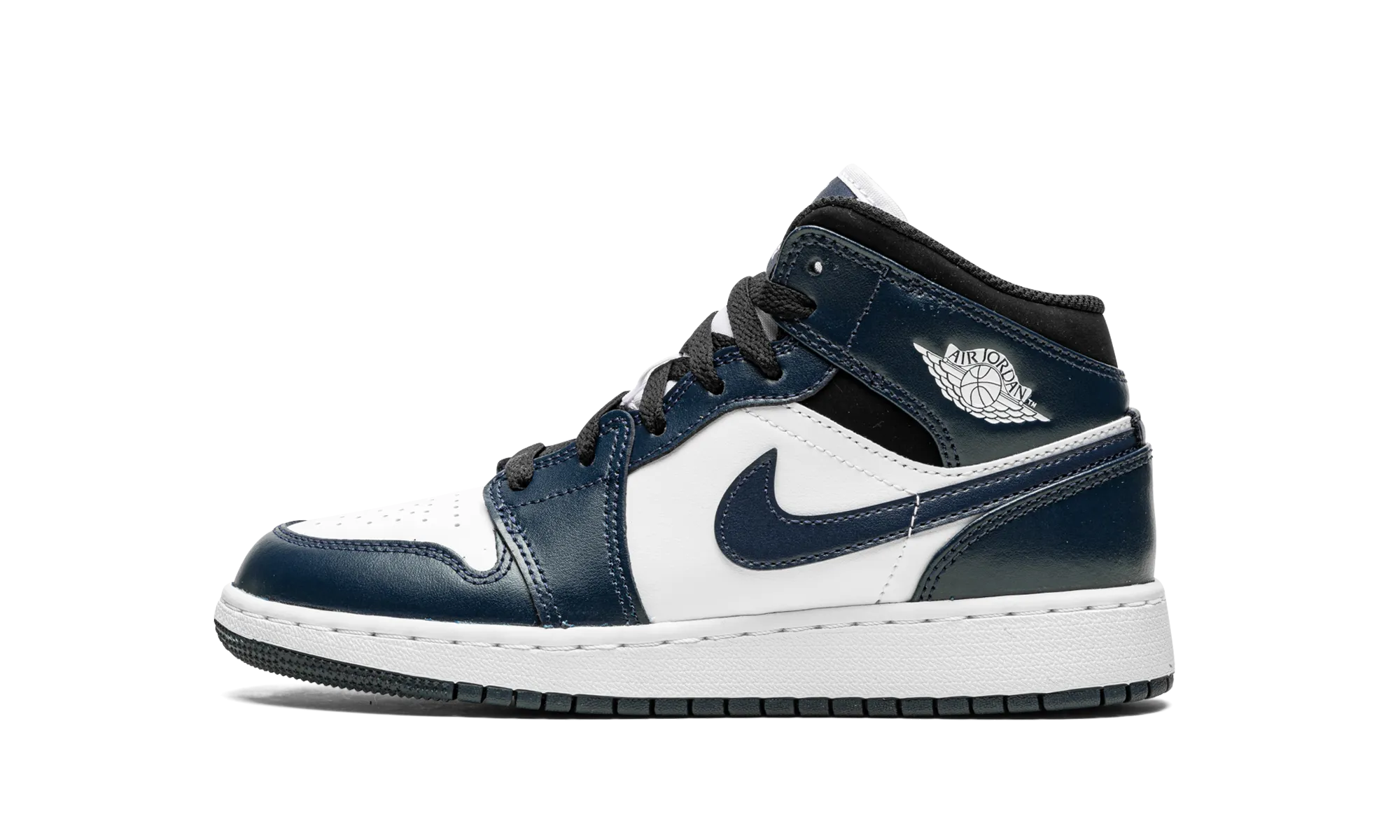 Air Jordan 1 Mid GS "Armory Navy" Fresh Walks Easy to Wear
