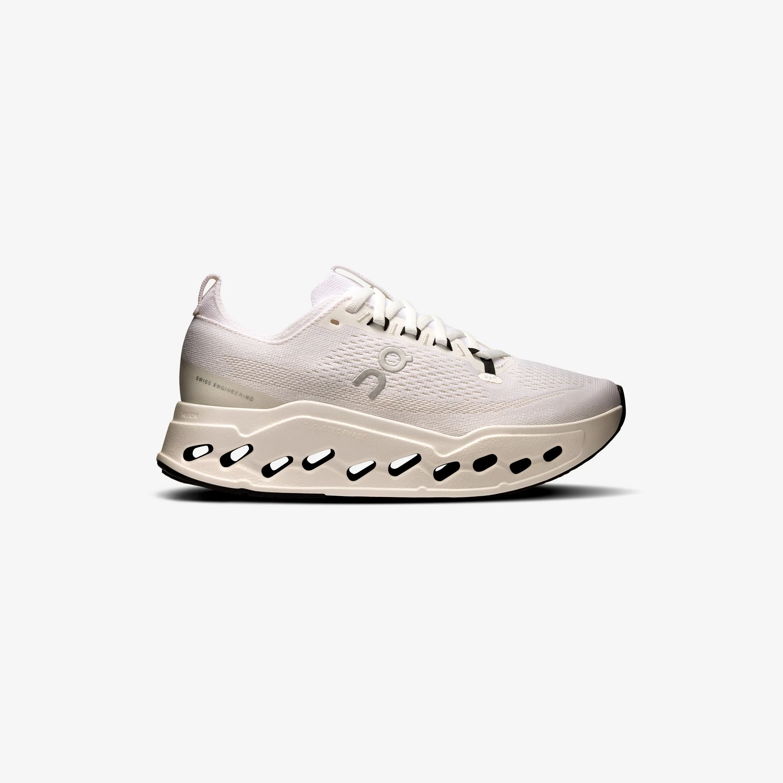 Wmns Cloudsurfer Max Enhanced design