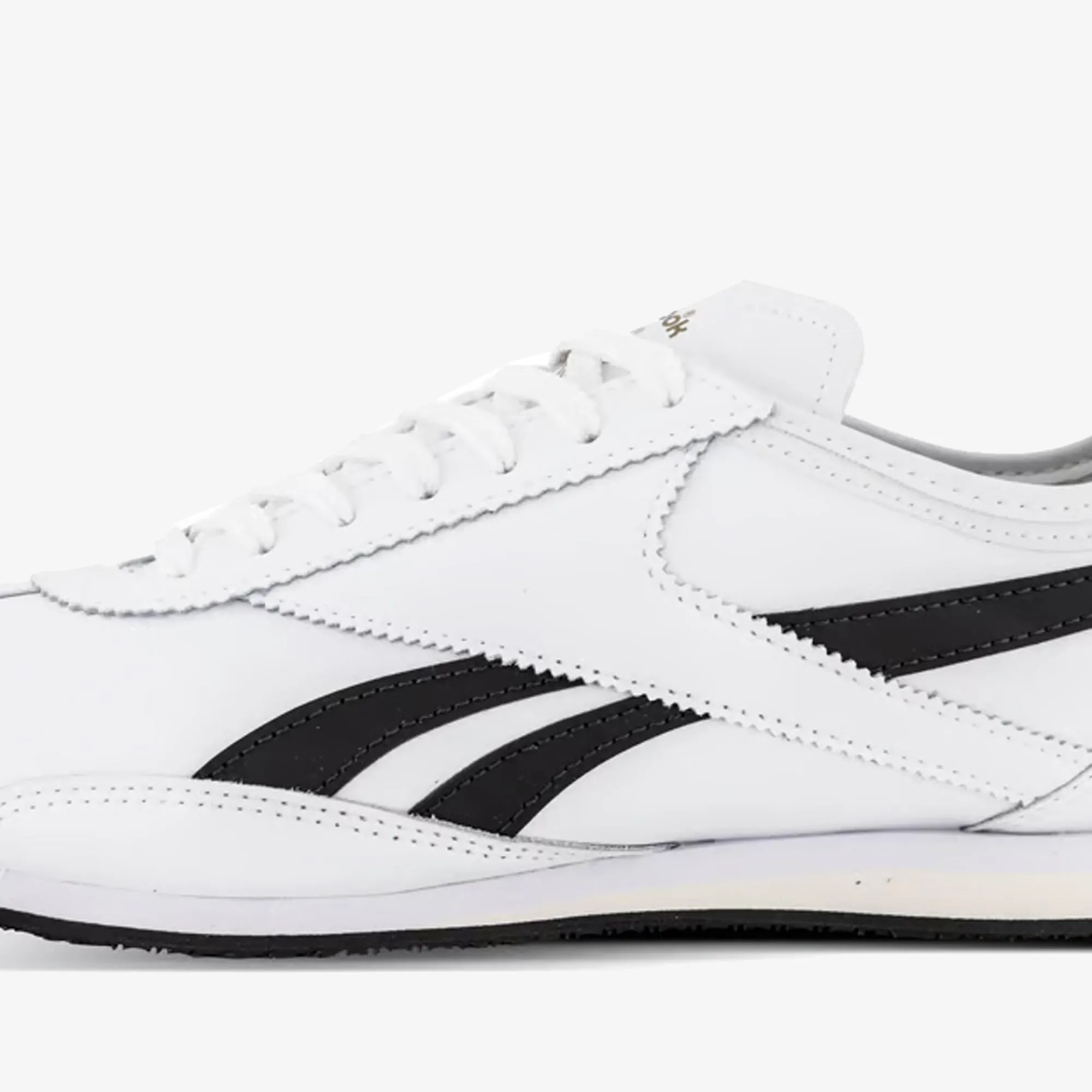 Reebok | R400 { WHITE Month Strong Comfort Run