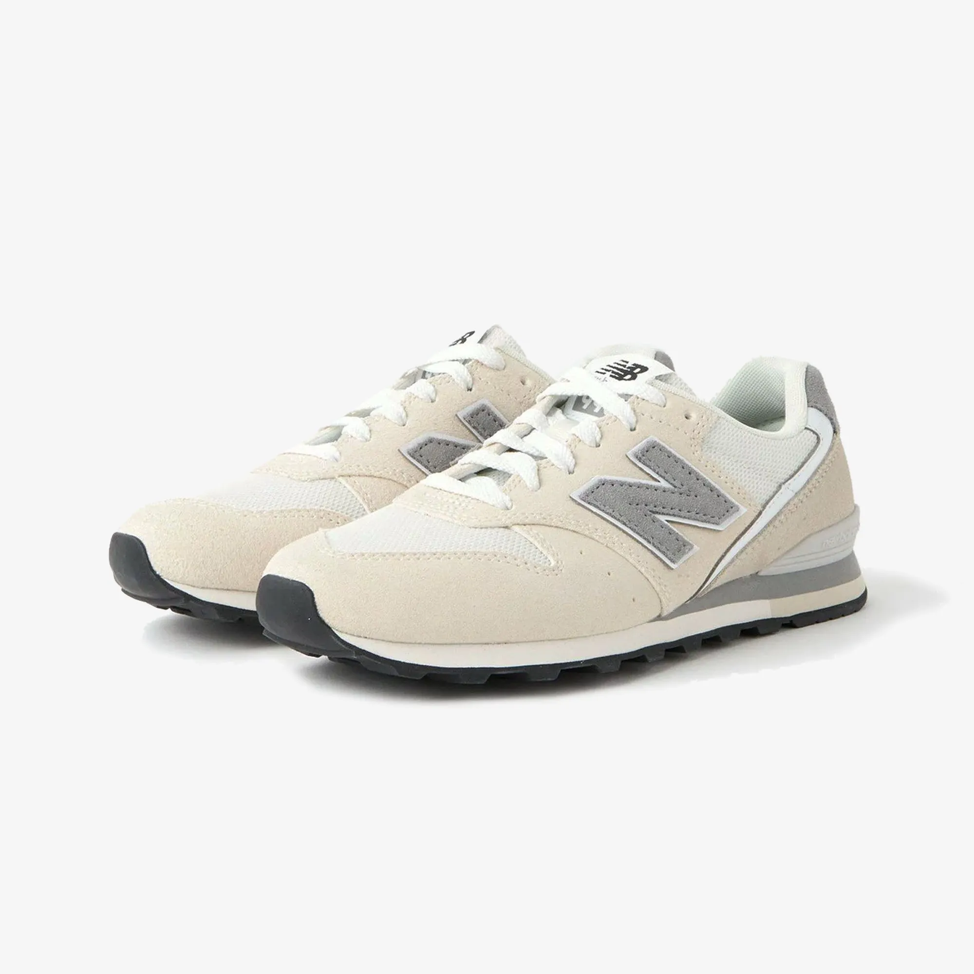 New Balance | 996 { BEIGE obstacle course shoes races